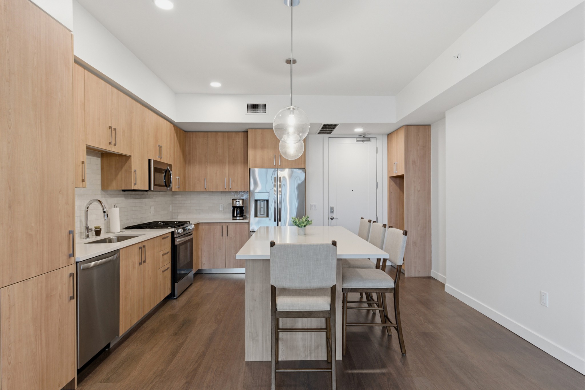 1212 Demonbreun St #2003 Nashville, TN 37203