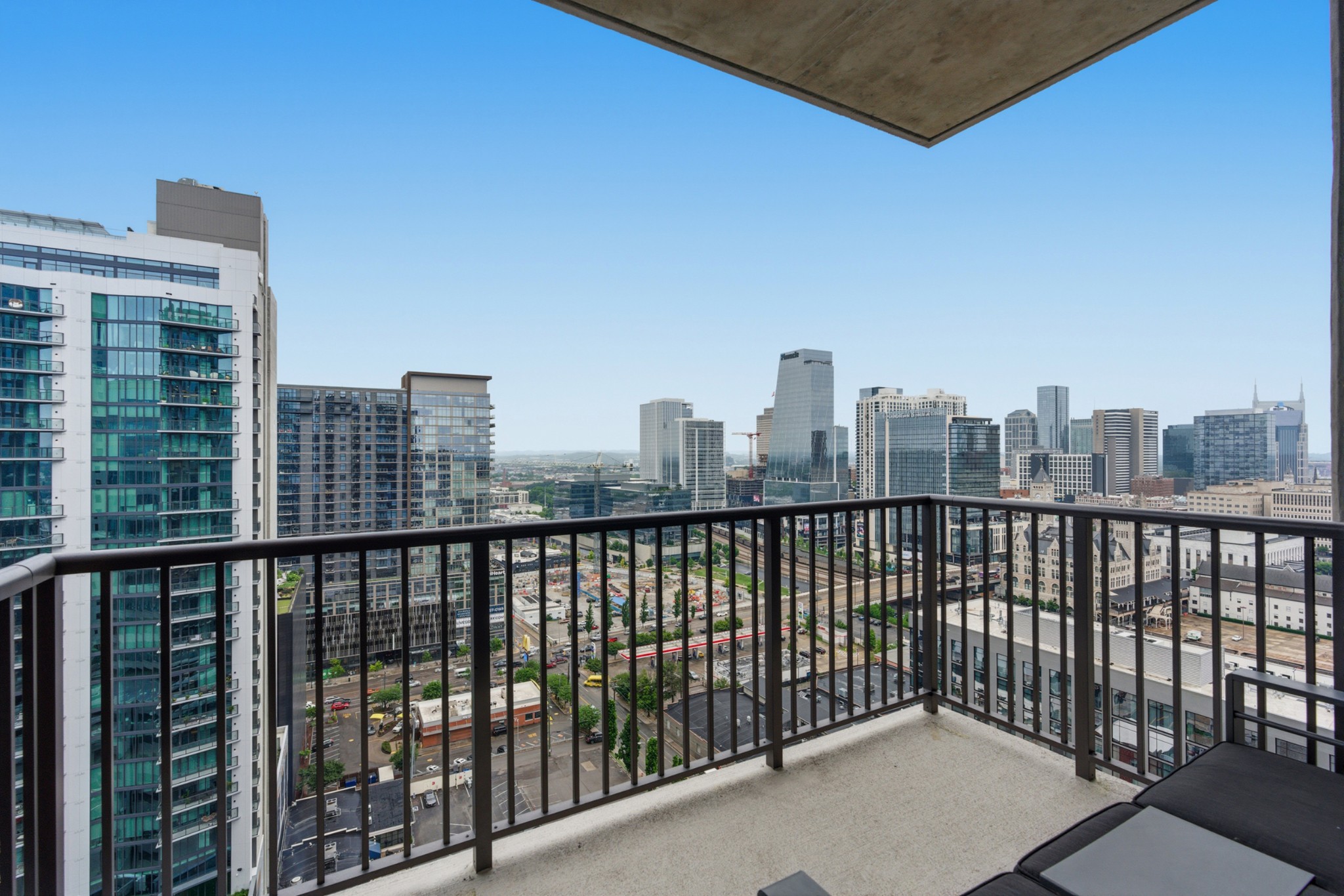 1212 Demonbreun St #2003 Nashville, TN 37203