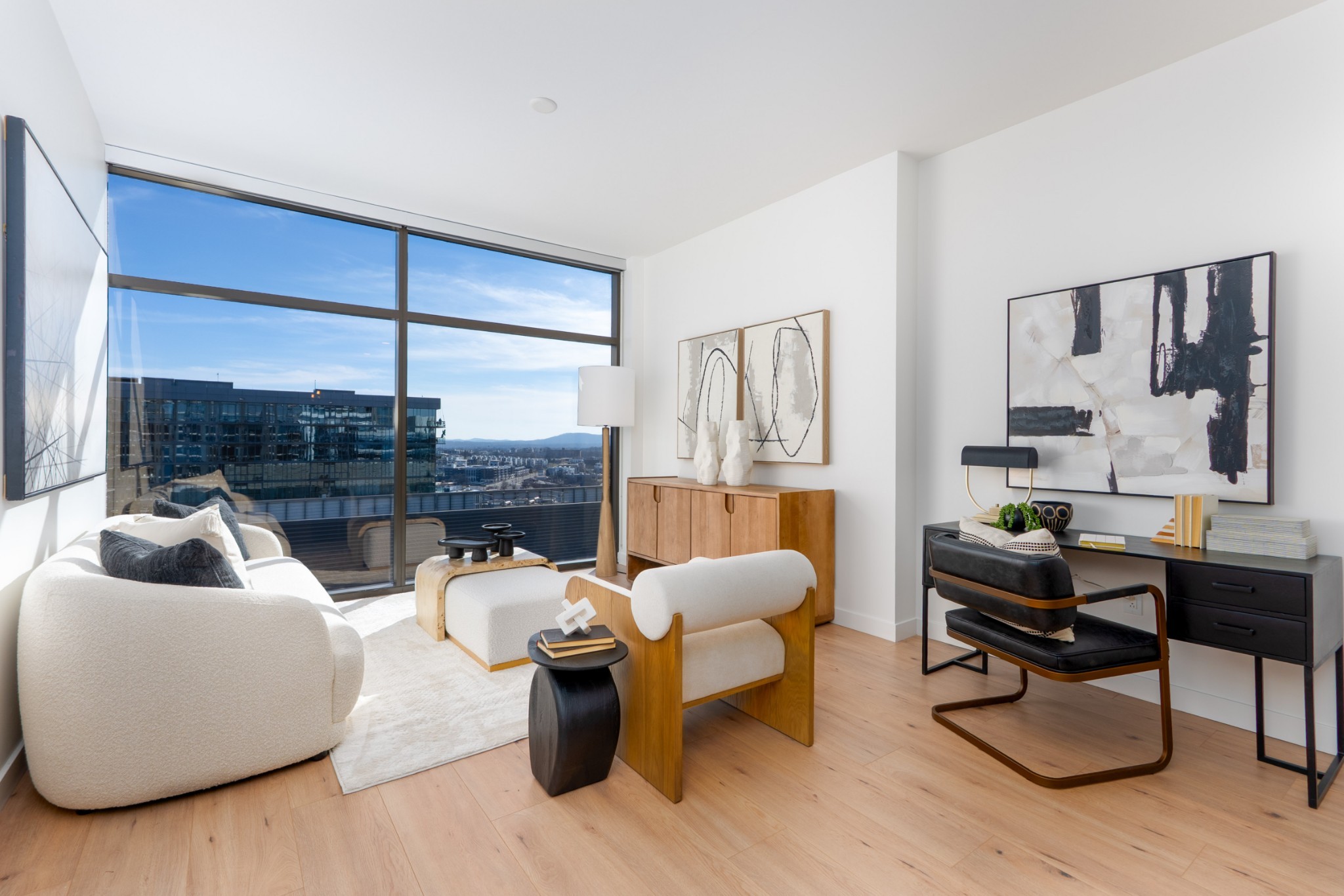 1212 Demonbreun St #AX (C) Nashville, TN 37203