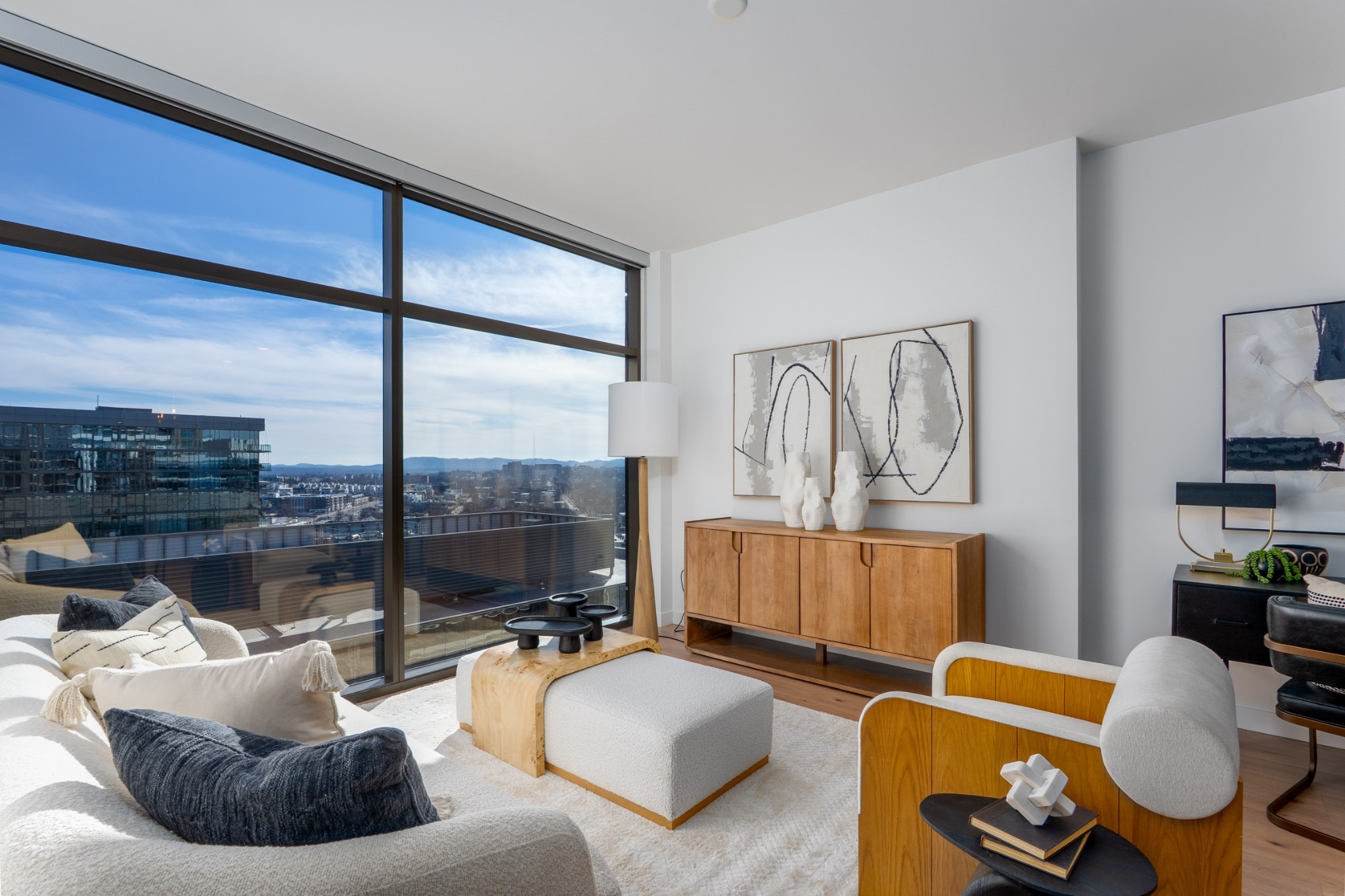 1212 Demonbreun St #AX (C) Nashville, TN 37203