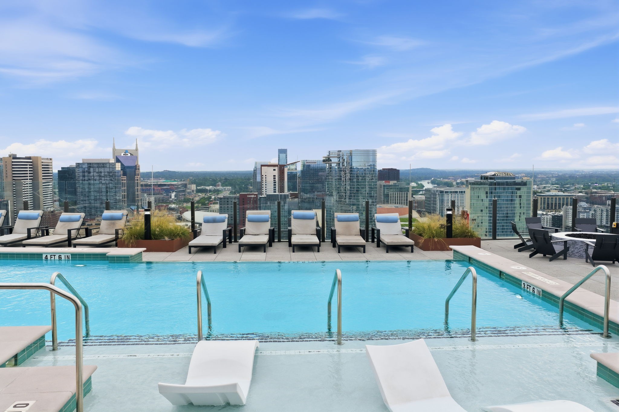 1212 Demonbreun St #1506 Nashville, TN 37203