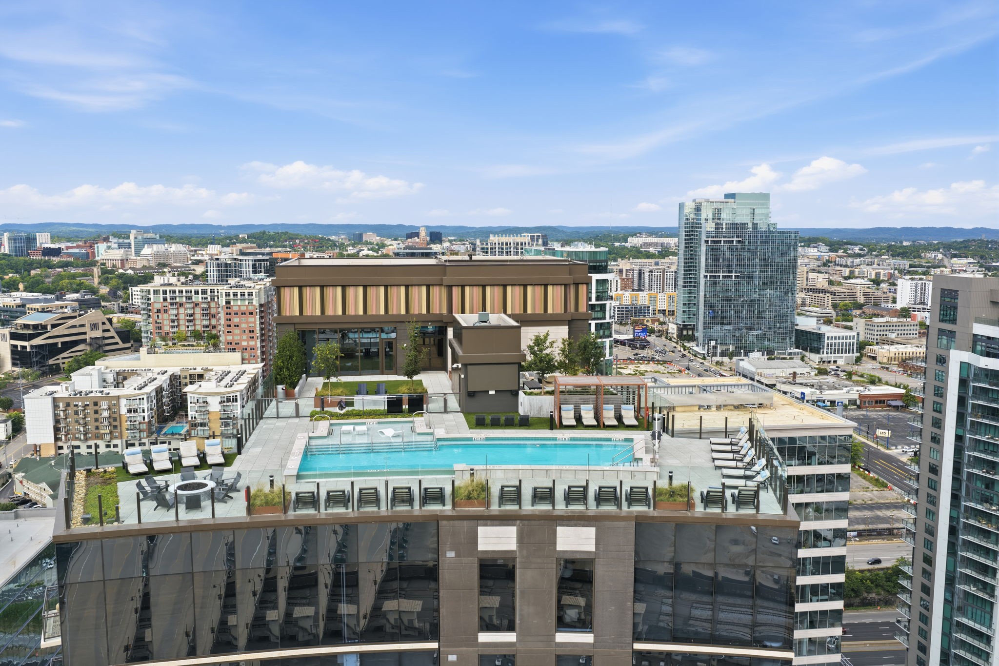 1212 Demonbreun St #1506 Nashville, TN 37203