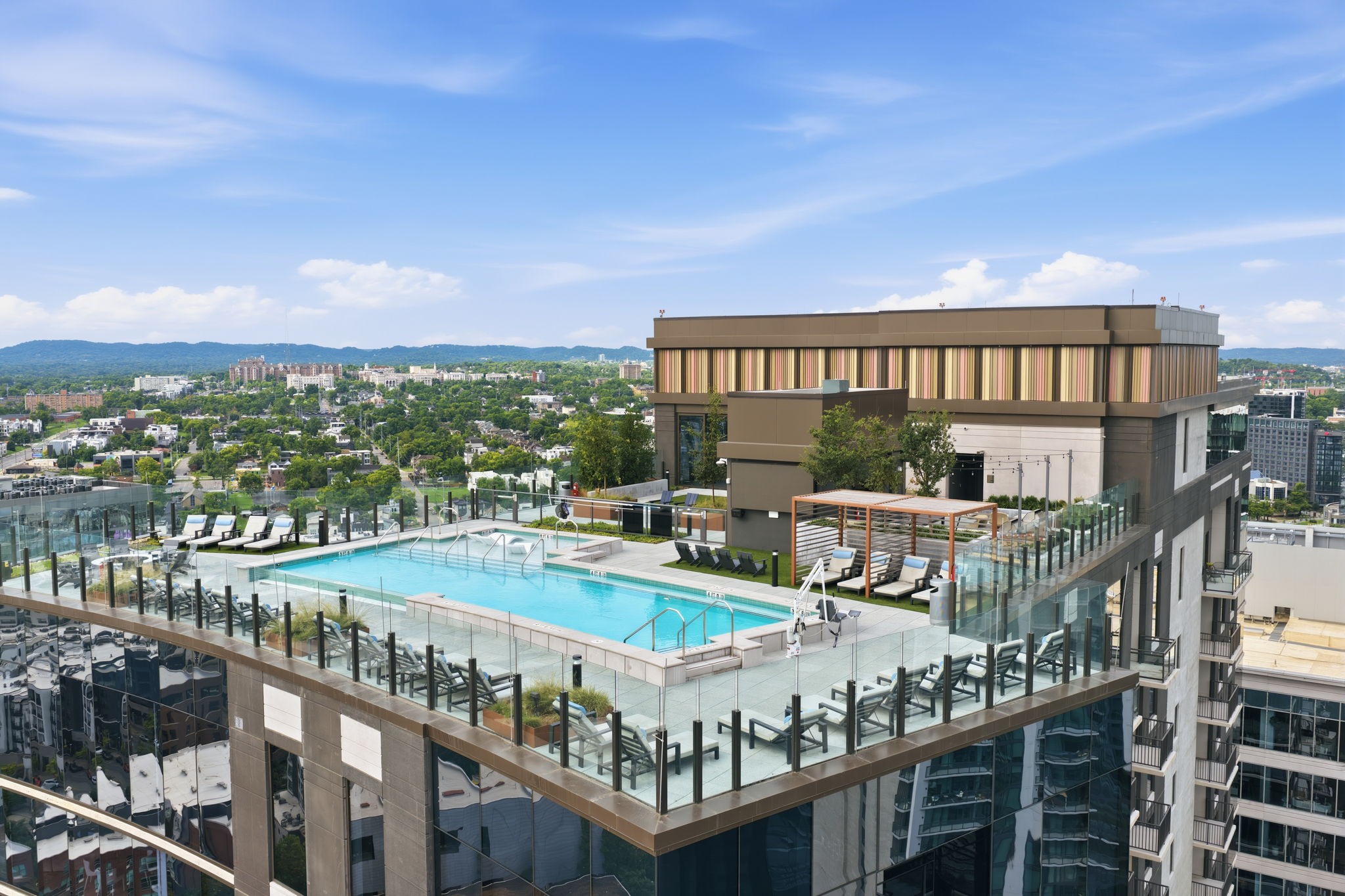 1212 Demonbreun St #1506 Nashville, TN 37203