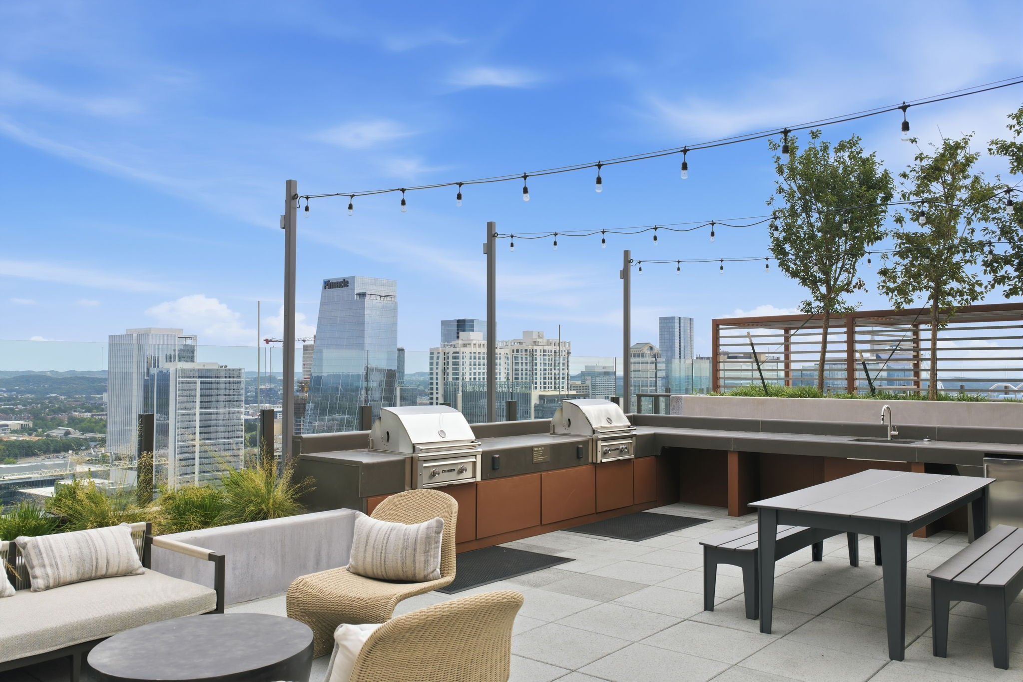 1212 Demonbreun St #1506 Nashville, TN 37203