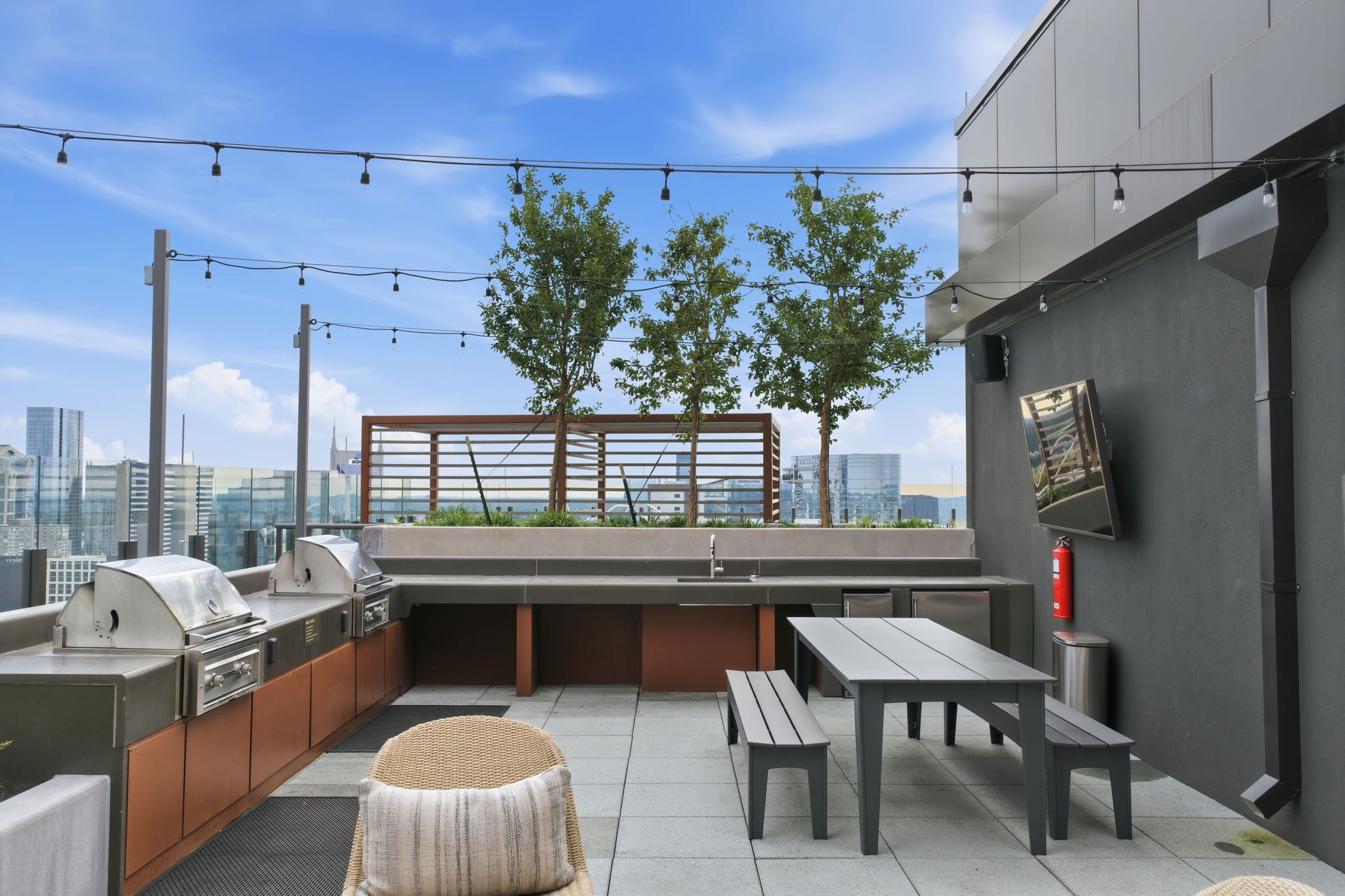 1212 Demonbreun St #1506 Nashville, TN 37203