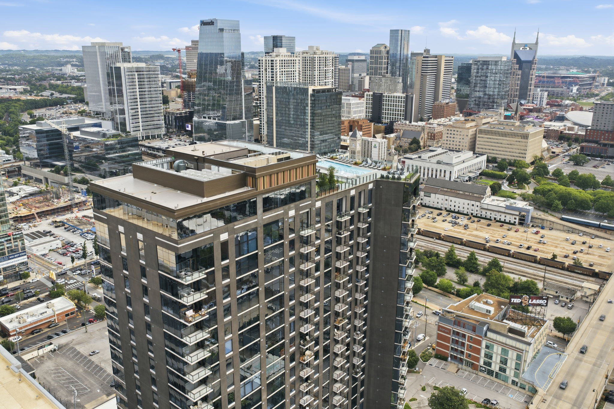 1212 Demonbreun St #1506 Nashville, TN 37203