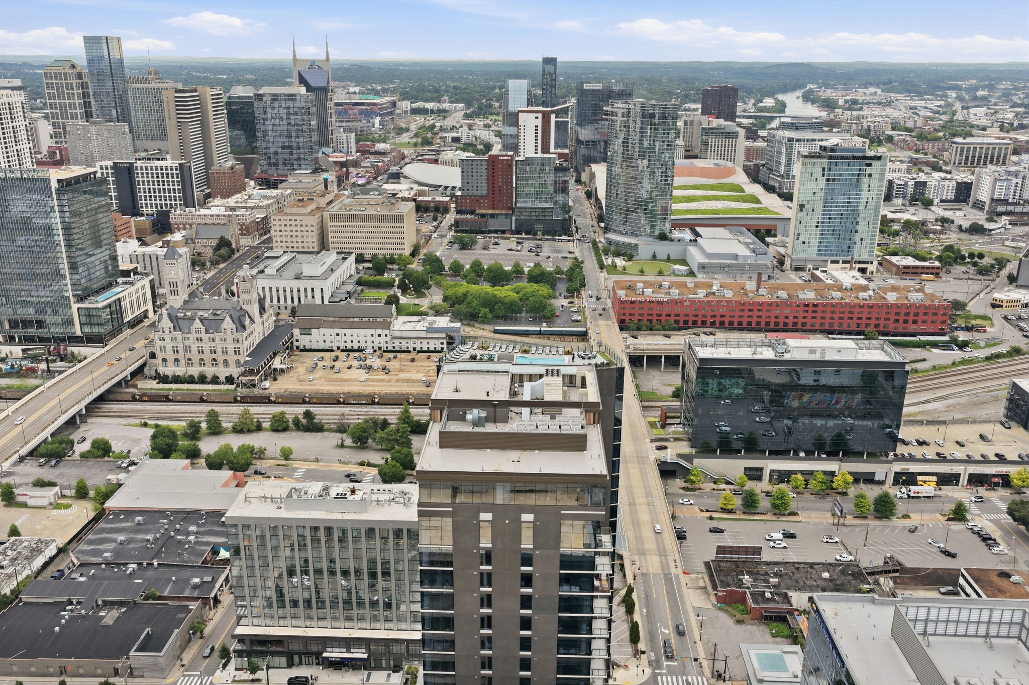 1212 Demonbreun St #1506 Nashville, TN 37203