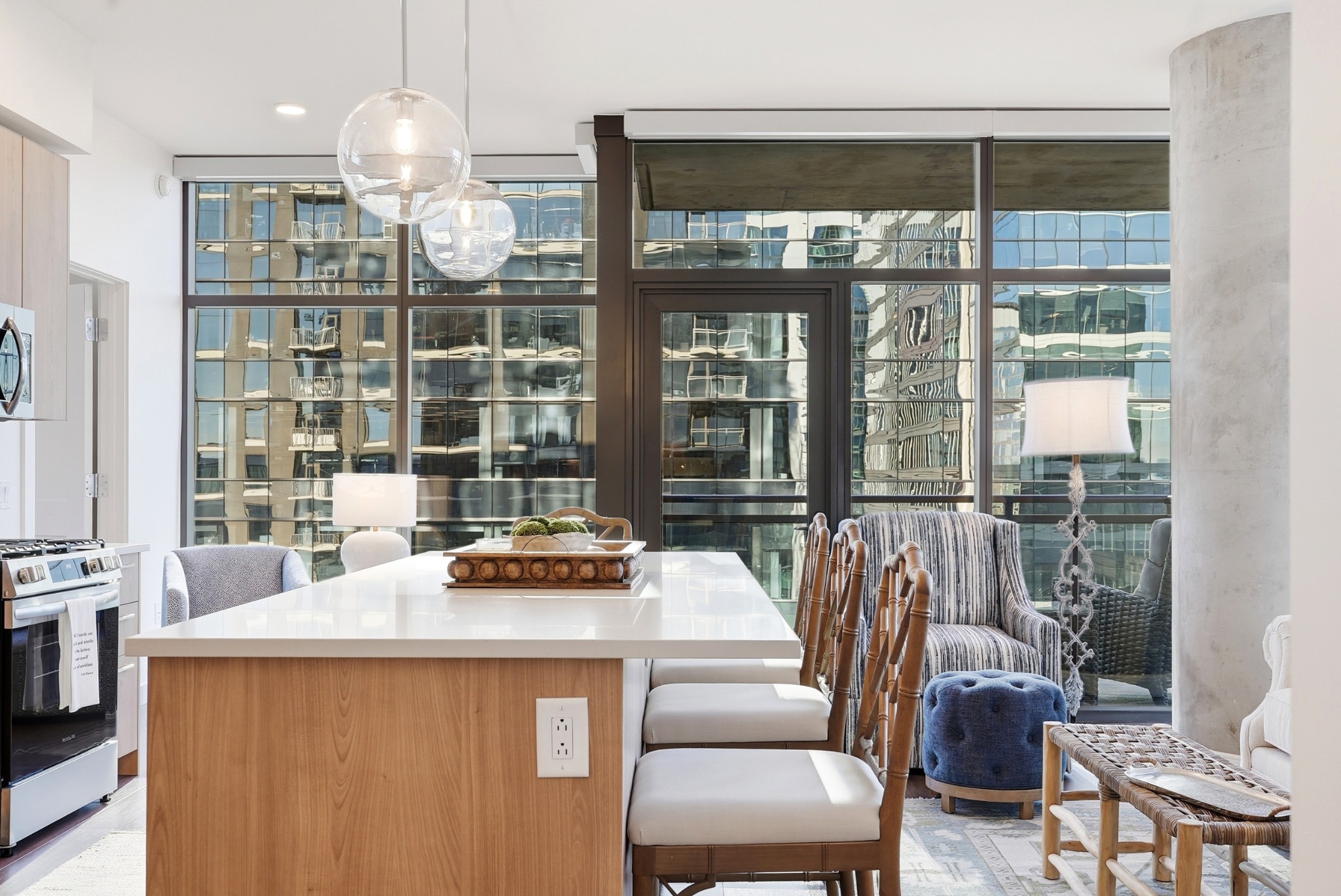 1212 Demonbreun St #1402 Nashville, TN 37203