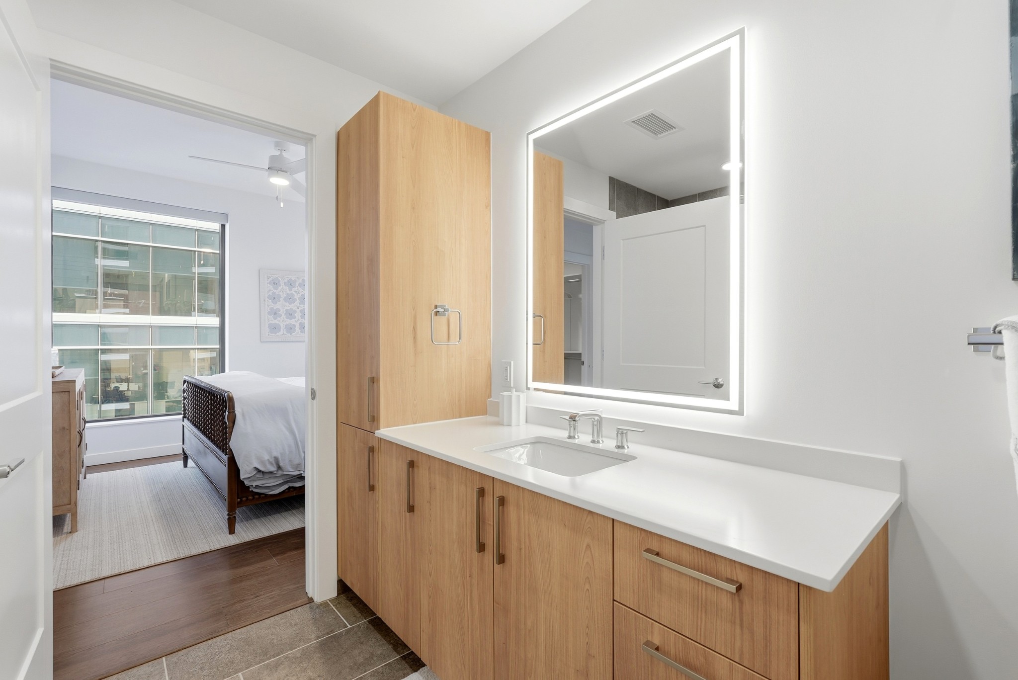 1212 Demonbreun St #1402 Nashville, TN 37203