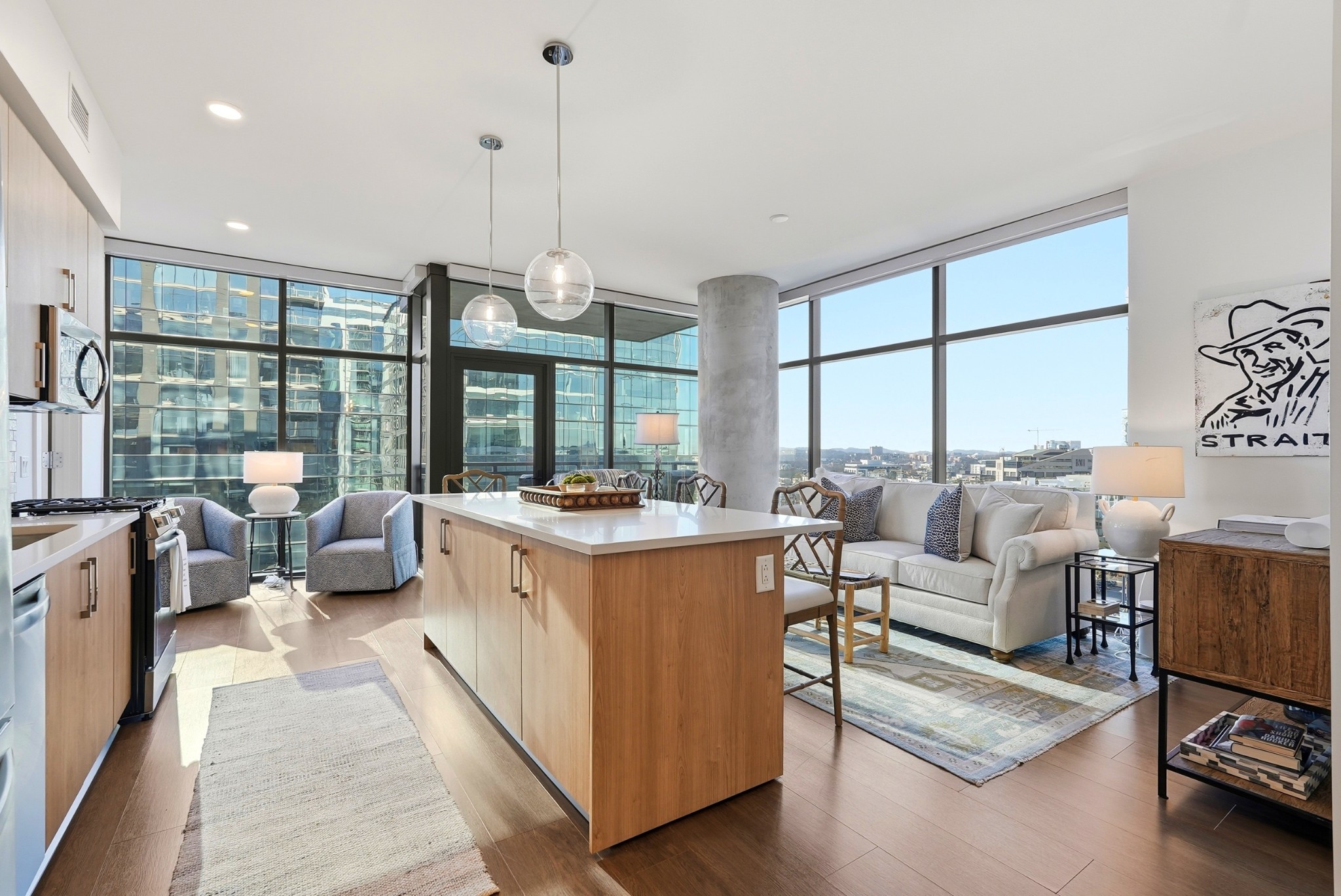 1212 Demonbreun St #1402 Nashville, TN 37203