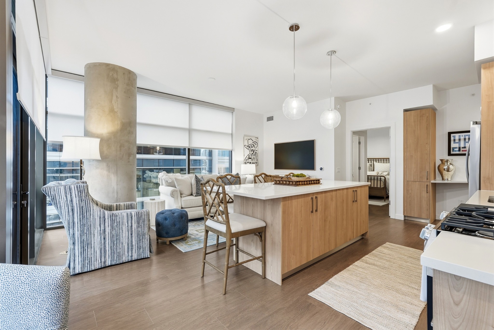 1212 Demonbreun St #1402 Nashville, TN 37203