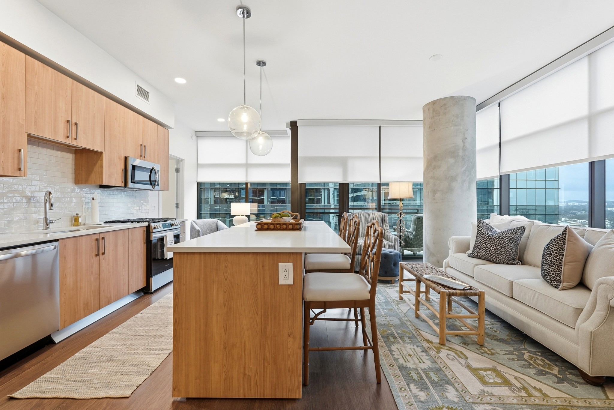 1212 Demonbreun St #1402 Nashville, TN 37203