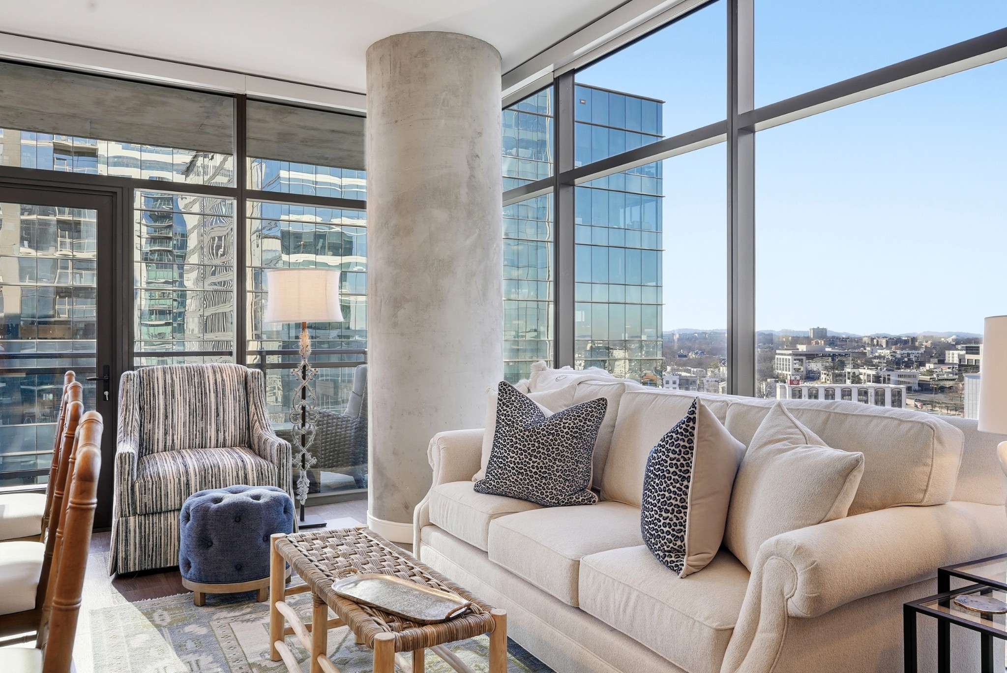 1212 Demonbreun St #1402 Nashville, TN 37203