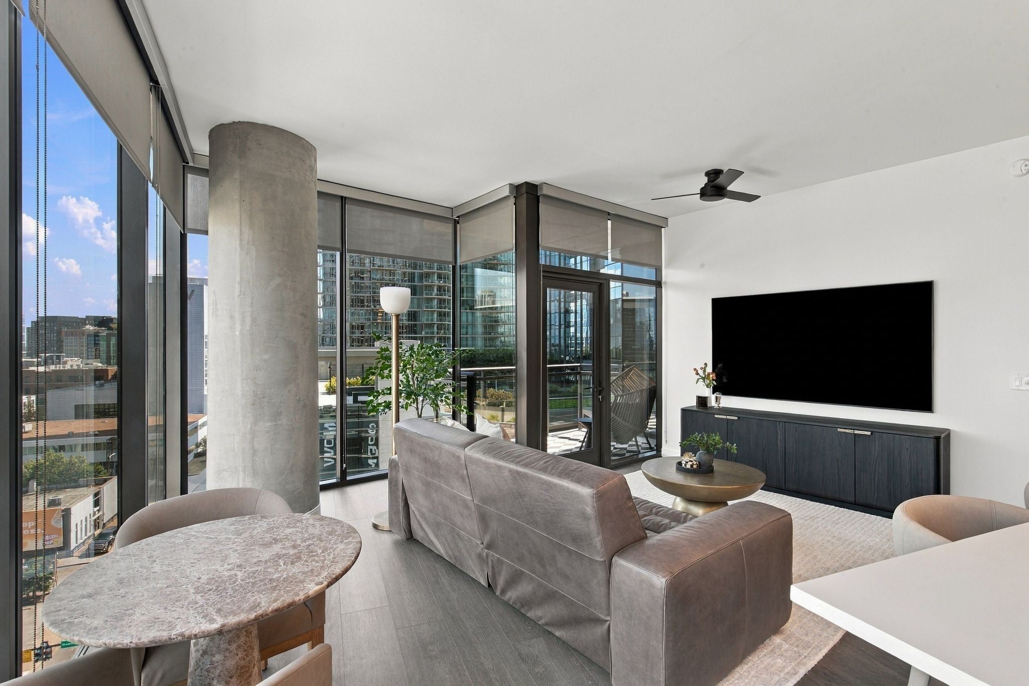 1212 Demonbreun St #715 Nashville, TN 37203