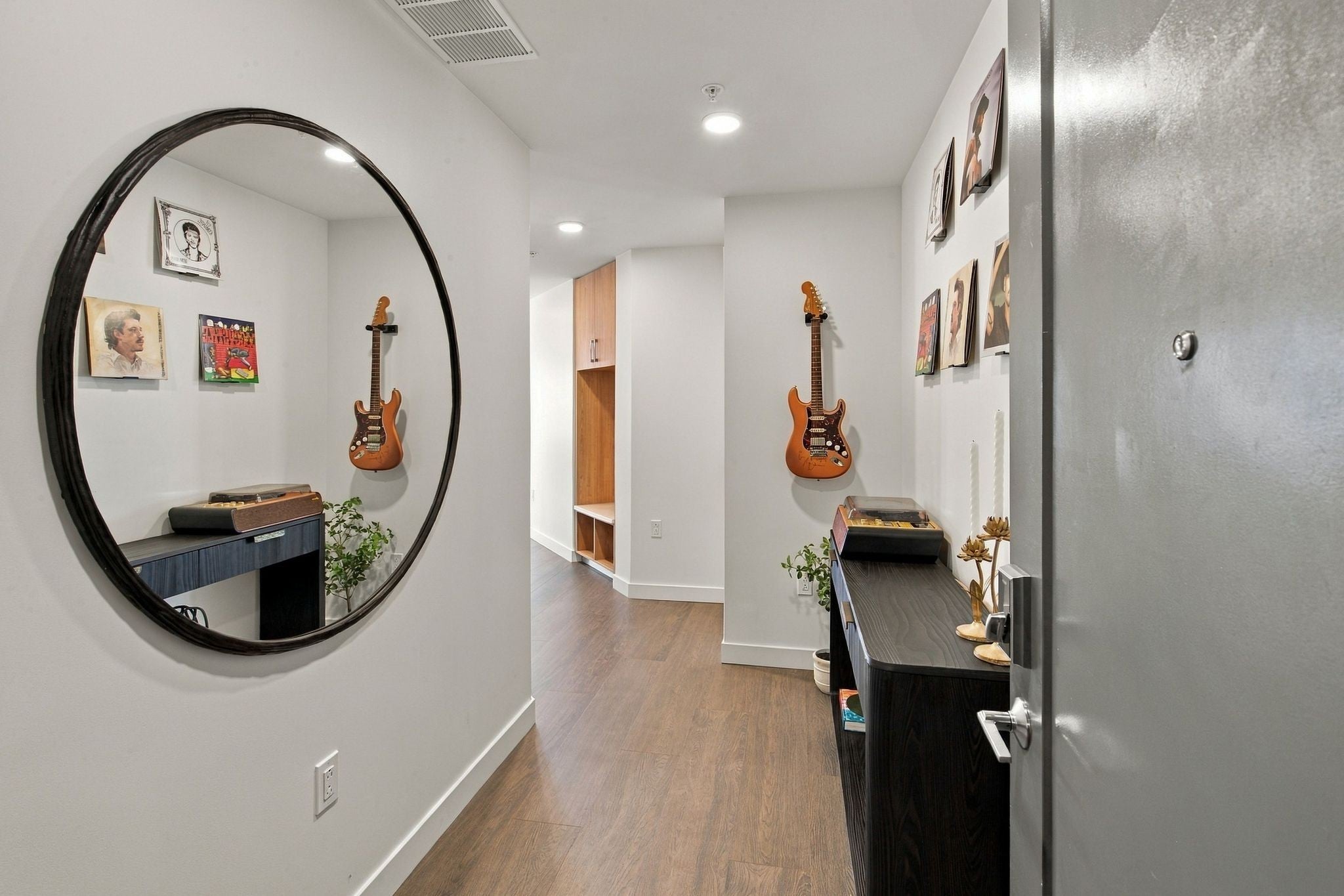 1212 Demonbreun St #715 Nashville, TN 37203