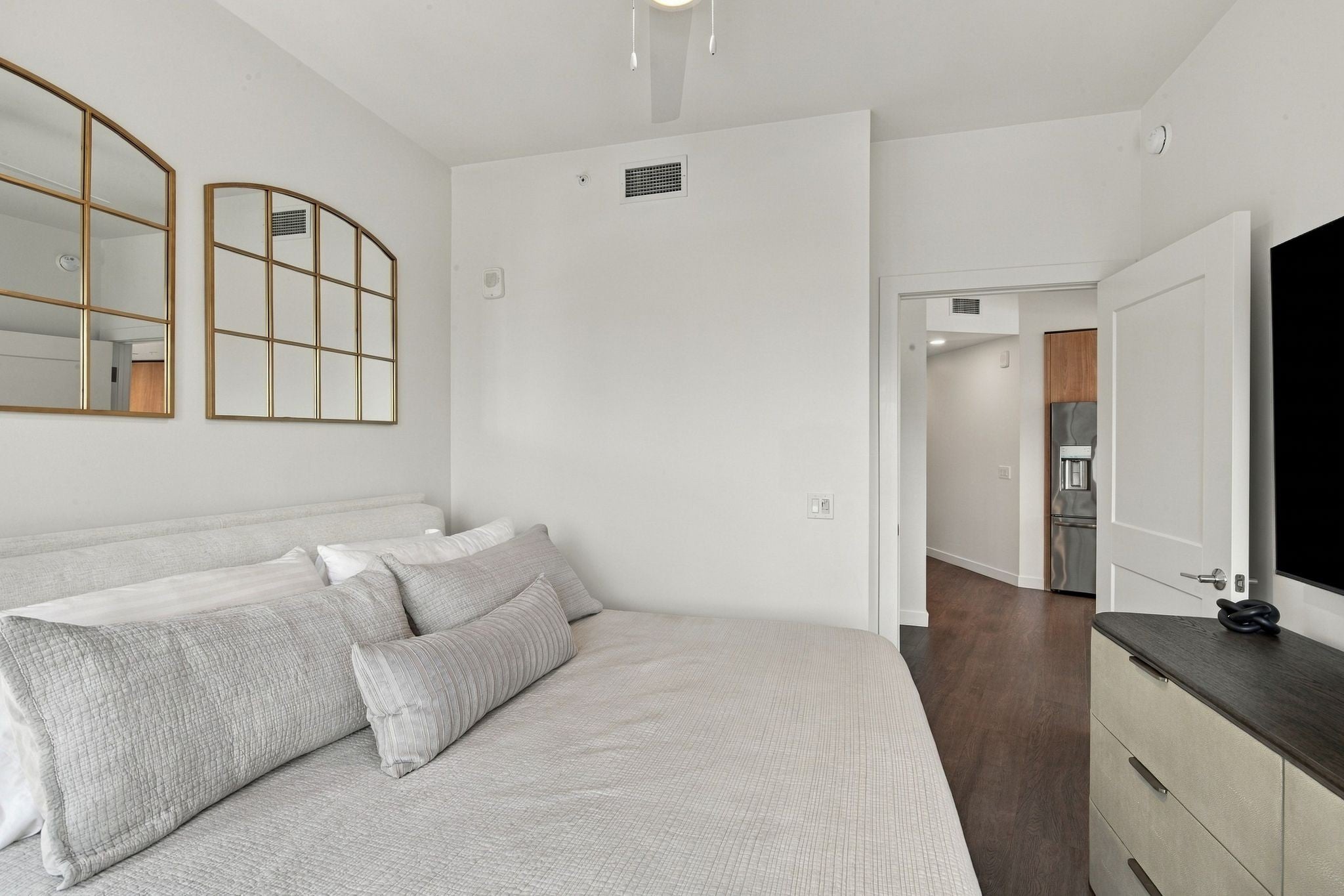 1212 Demonbreun St #715 Nashville, TN 37203