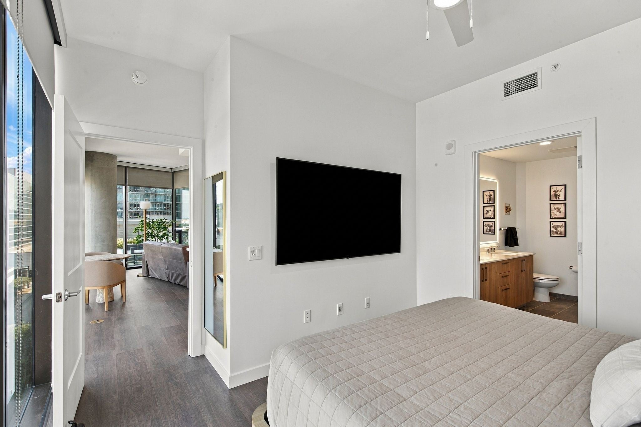 1212 Demonbreun St #715 Nashville, TN 37203
