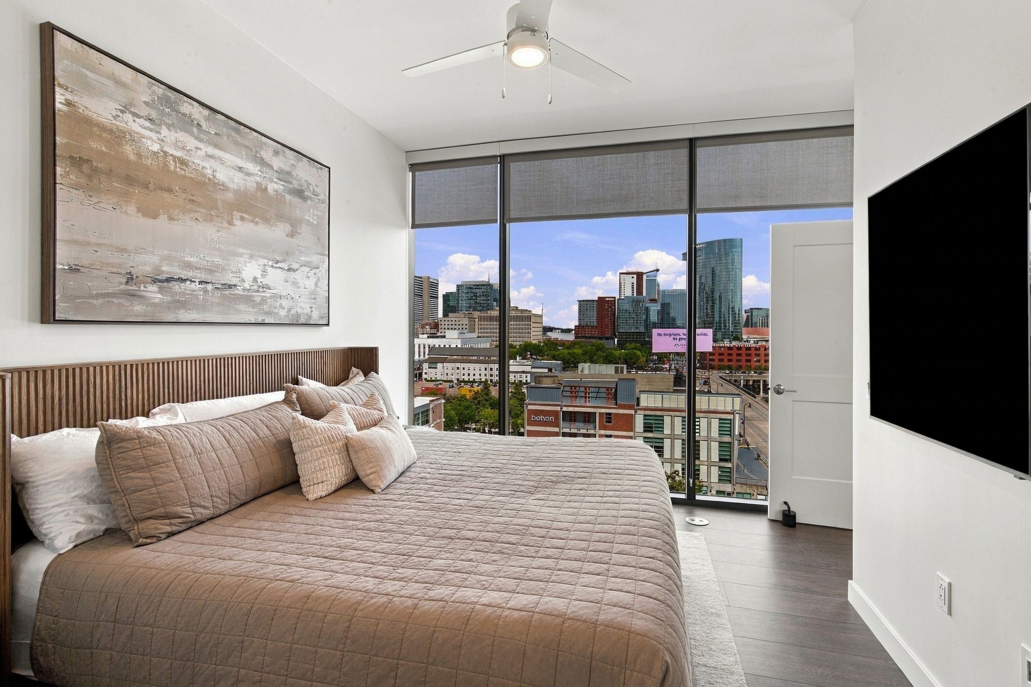 1212 Demonbreun St #715 Nashville, TN 37203
