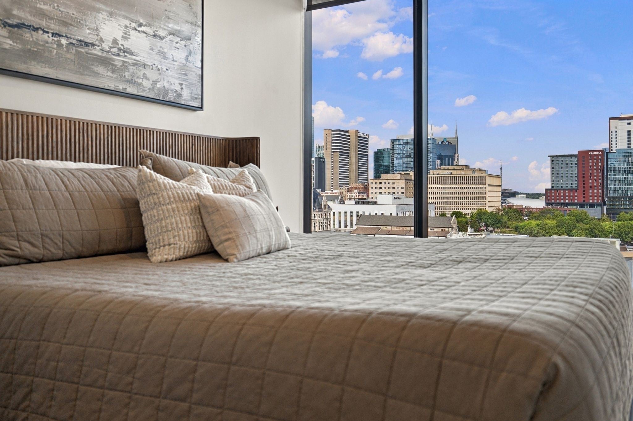 1212 Demonbreun St #715 Nashville, TN 37203