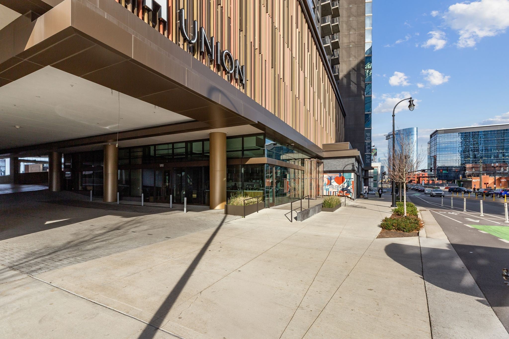 1212 Demonbreun St #715 Nashville, TN 37203