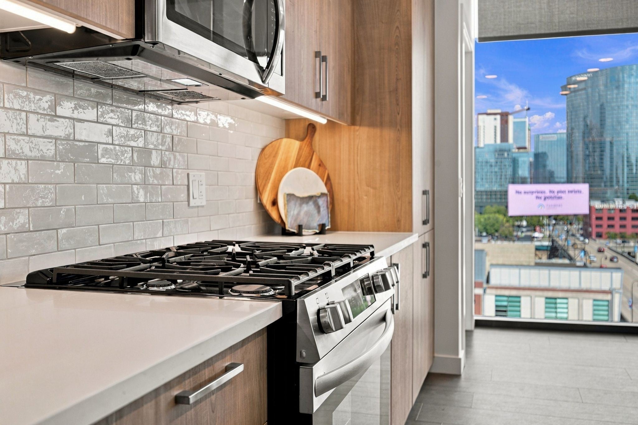 1212 Demonbreun St #715 Nashville, TN 37203