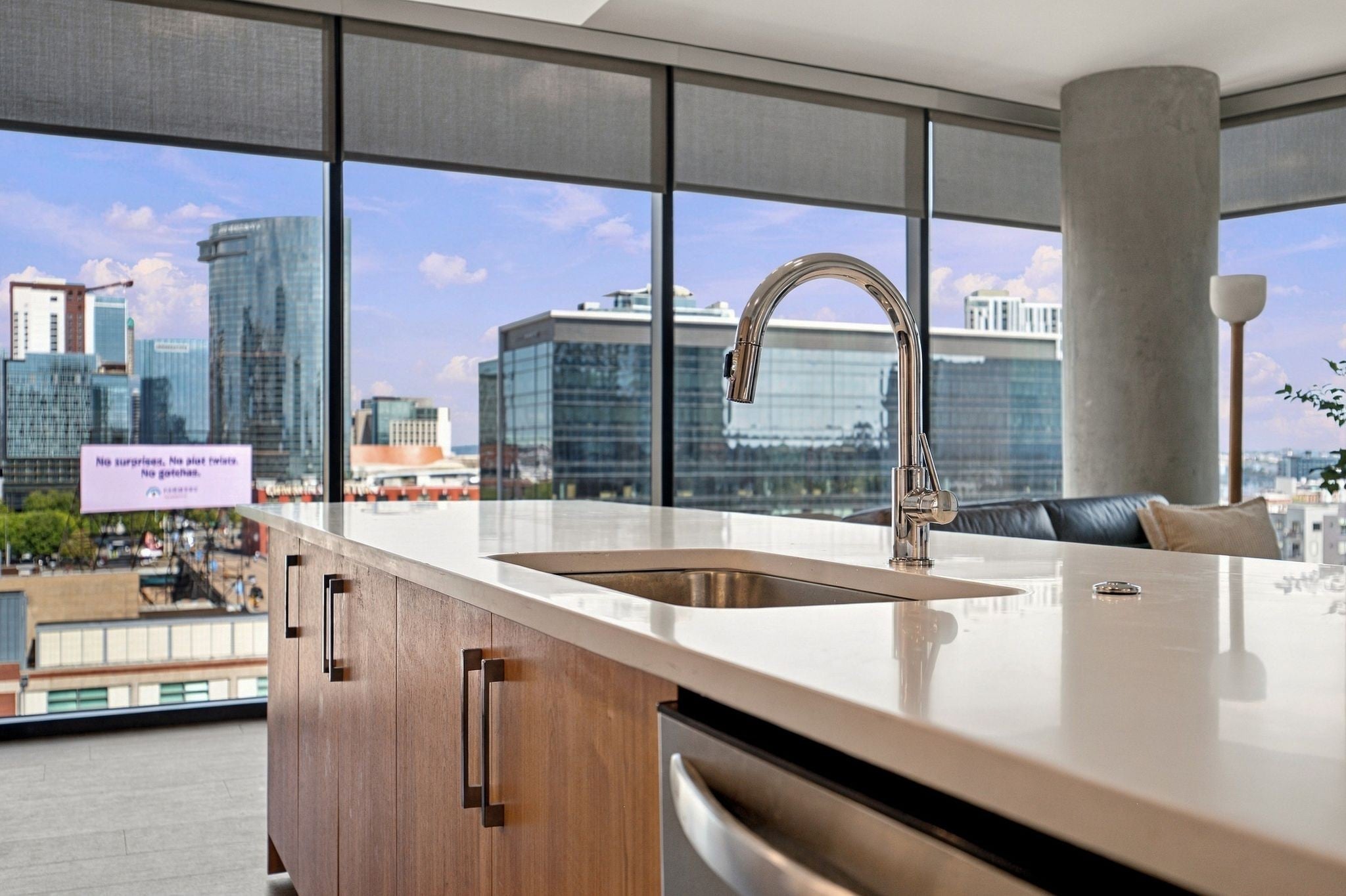 1212 Demonbreun St #715 Nashville, TN 37203