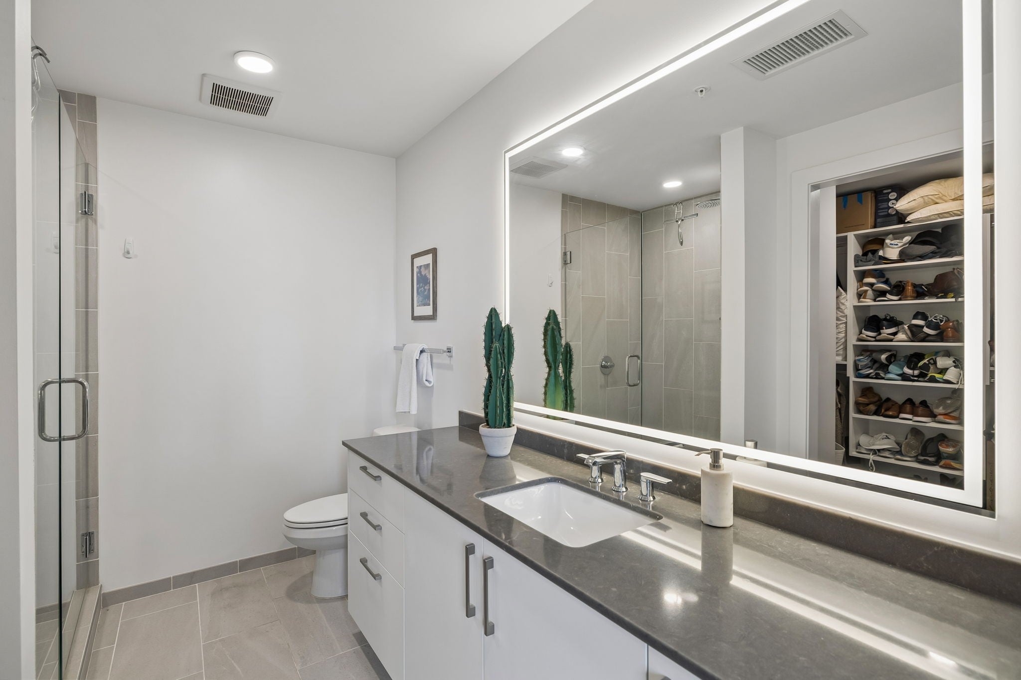 1212 Demonbreun St #607 Nashville, TN 37203