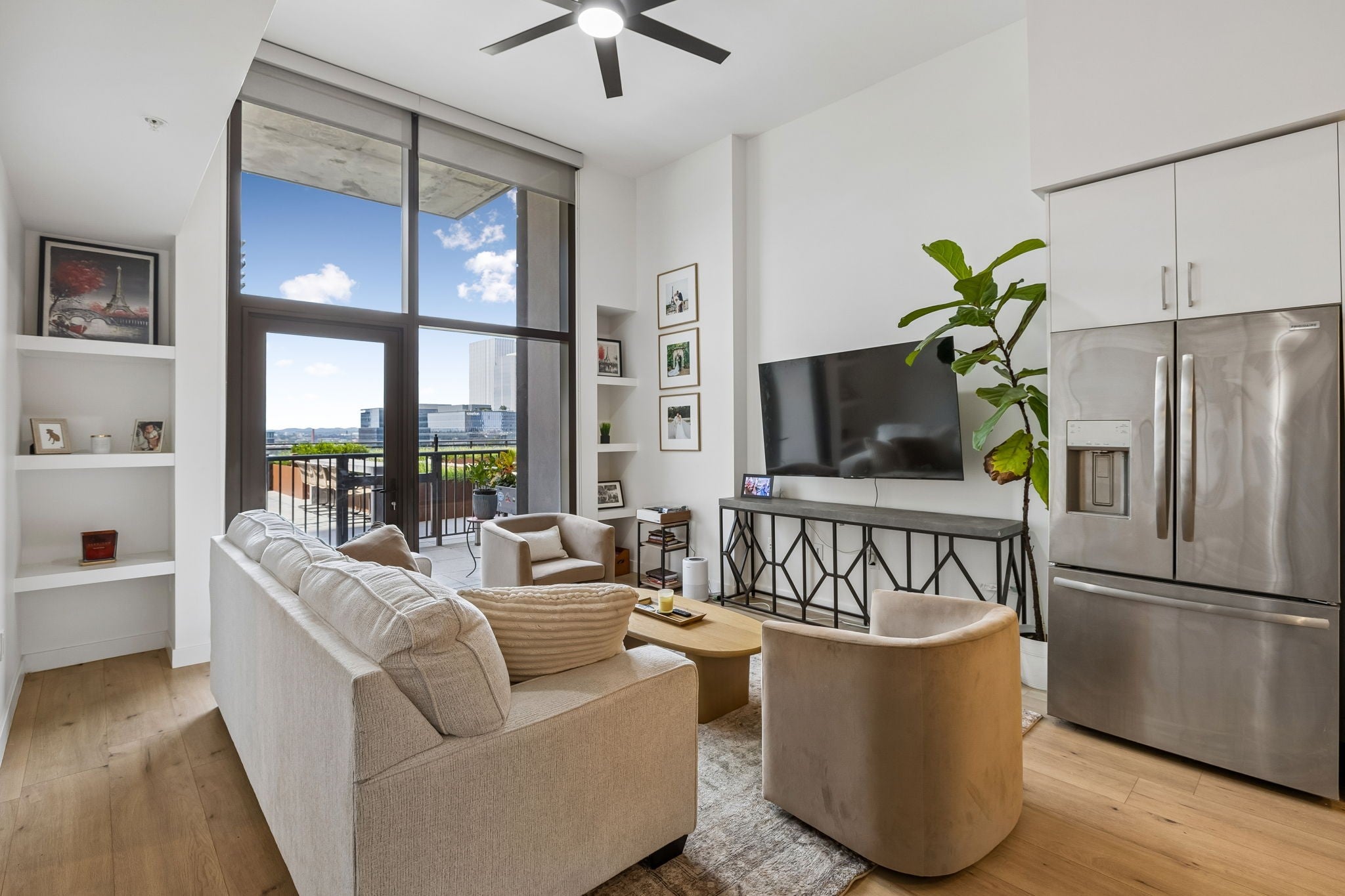 1212 Demonbreun St #607 Nashville, TN 37203