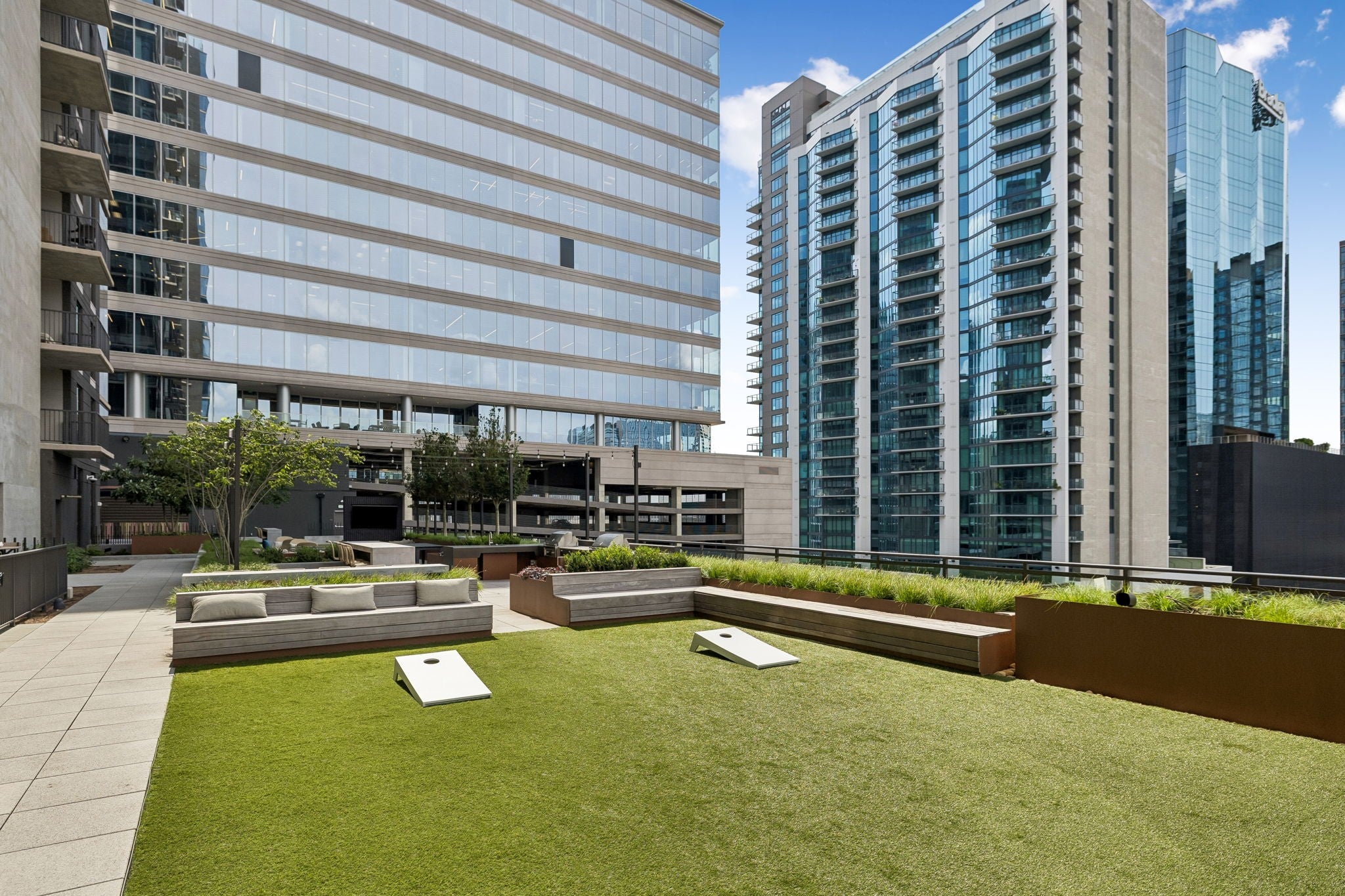 1212 Demonbreun St #607 Nashville, TN 37203