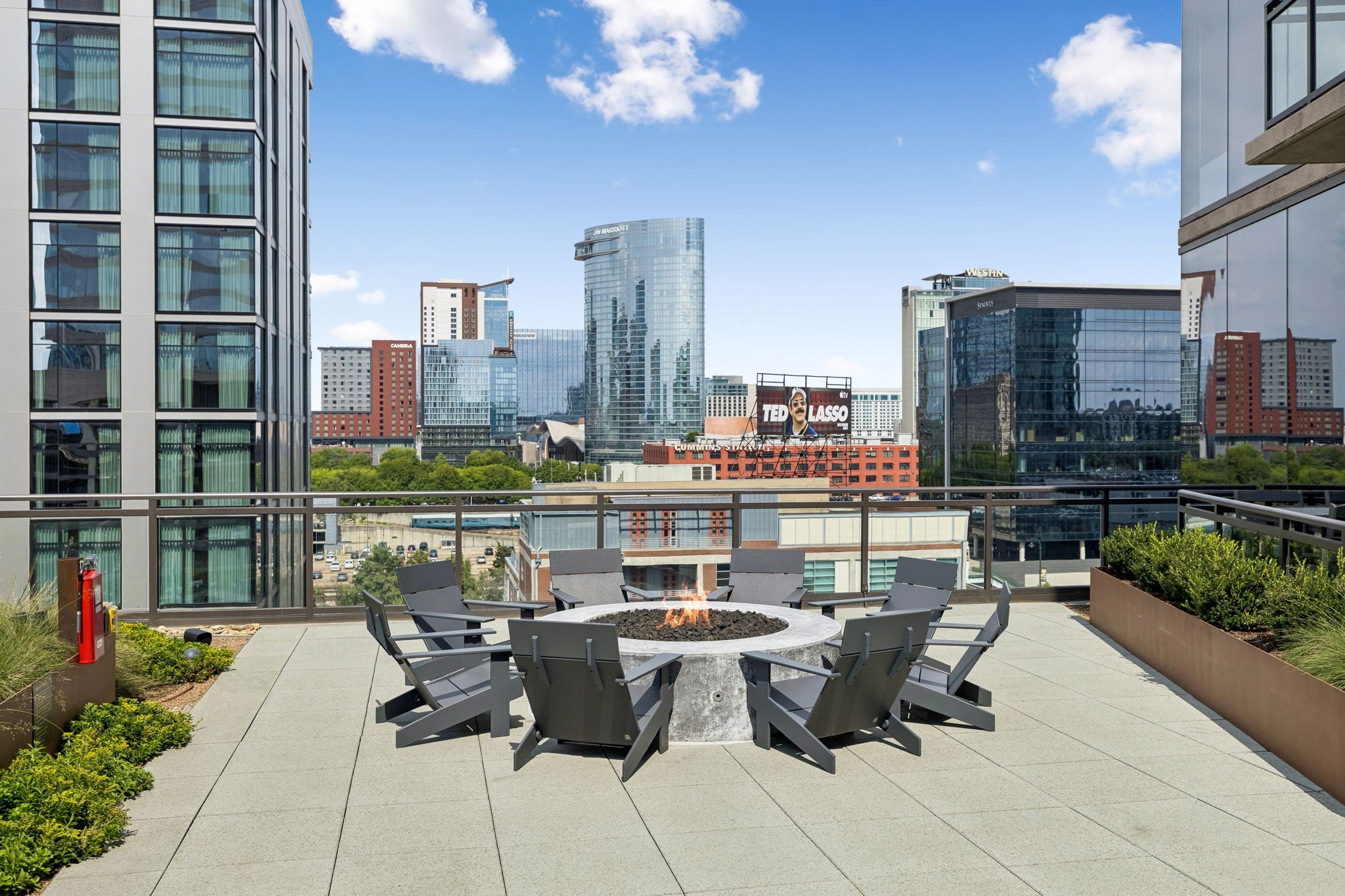 1212 Demonbreun St #607 Nashville, TN 37203