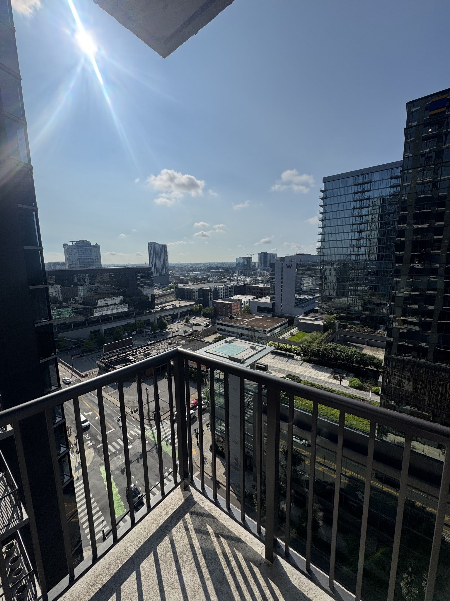 1212 Demonbreun St #1406 Nashville, TN 37203