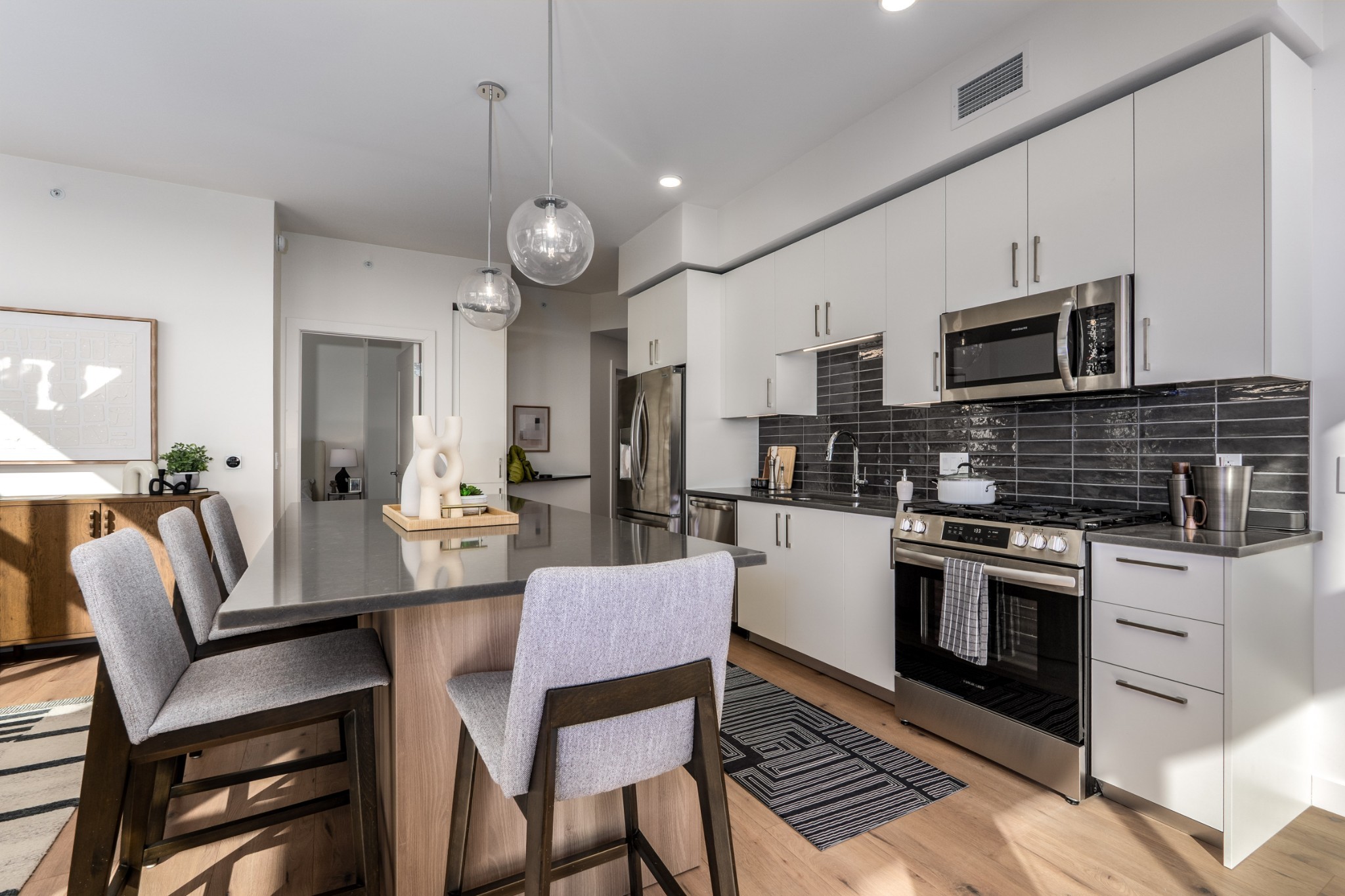 1212 Demonbreun St #B2 (F) Nashville, TN 37203