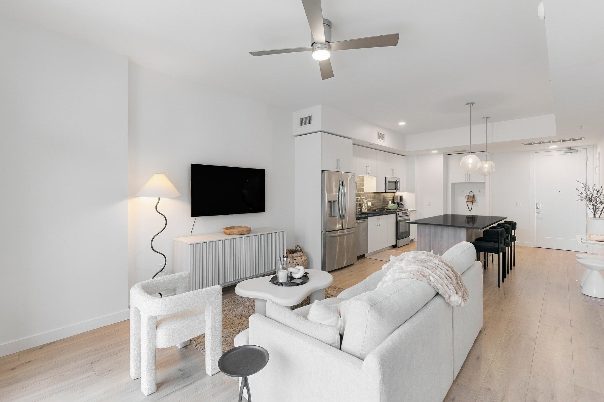 1212 Demonbreun St #807 Nashville, TN 37203