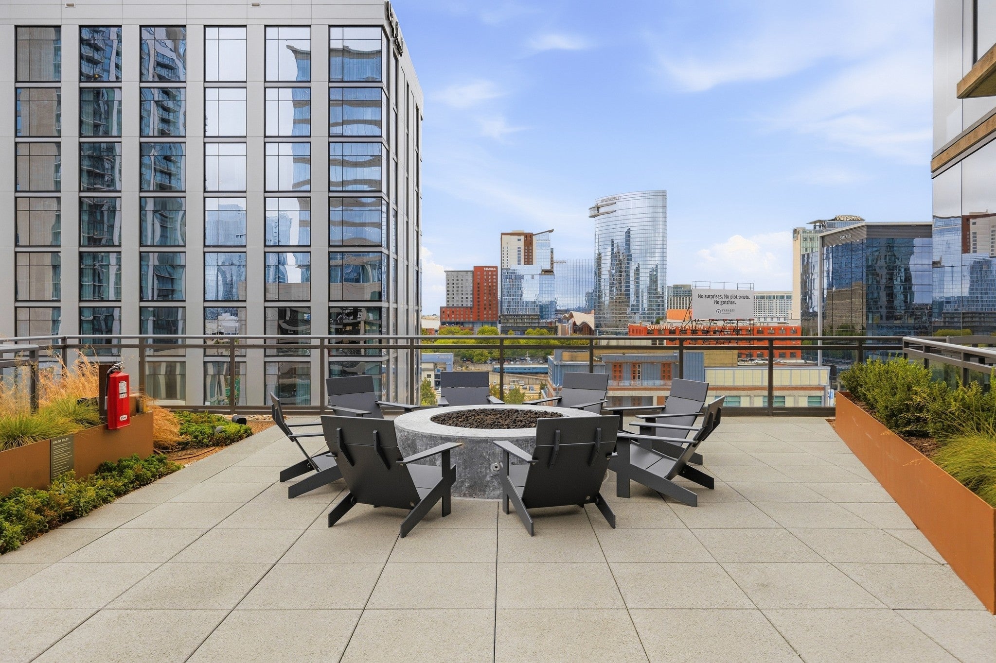 1212 Demonbreun St #807 Nashville, TN 37203