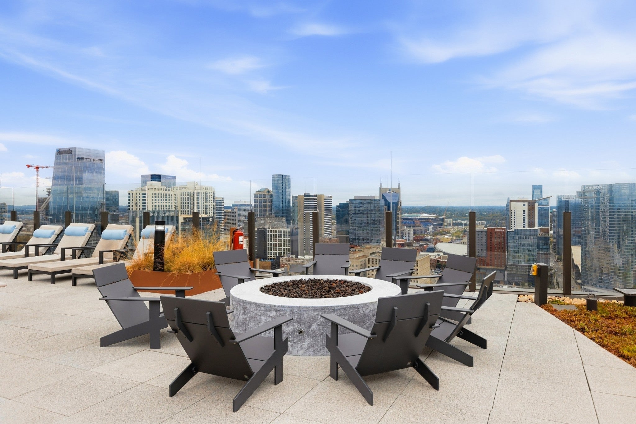 1212 Demonbreun St #807 Nashville, TN 37203