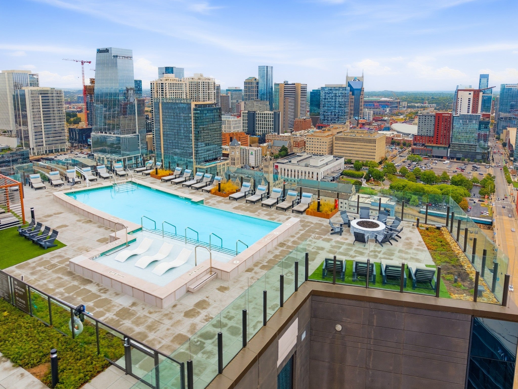 1212 Demonbreun St #807 Nashville, TN 37203