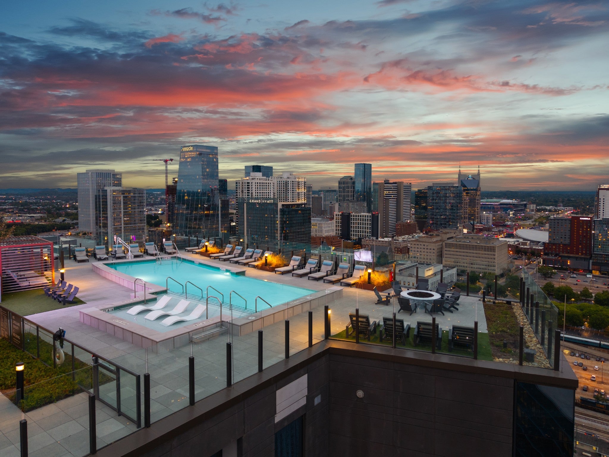 1212 Demonbreun St #807 Nashville, TN 37203