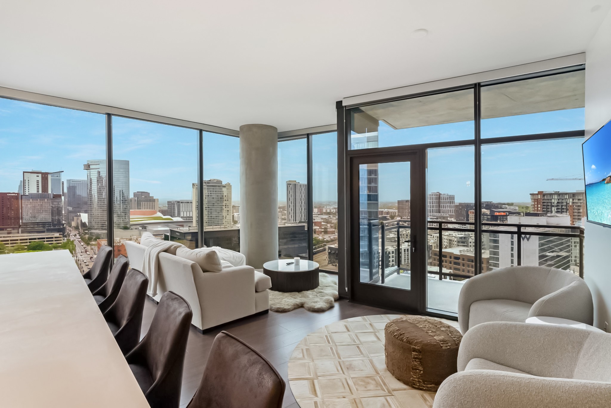 1212 Demonbreun St #1815 Nashville, TN 37203