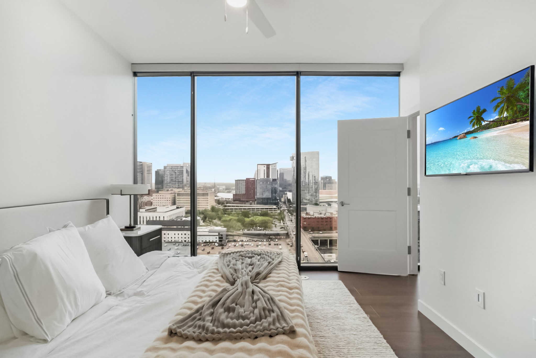 1212 Demonbreun St #1815 Nashville, TN 37203