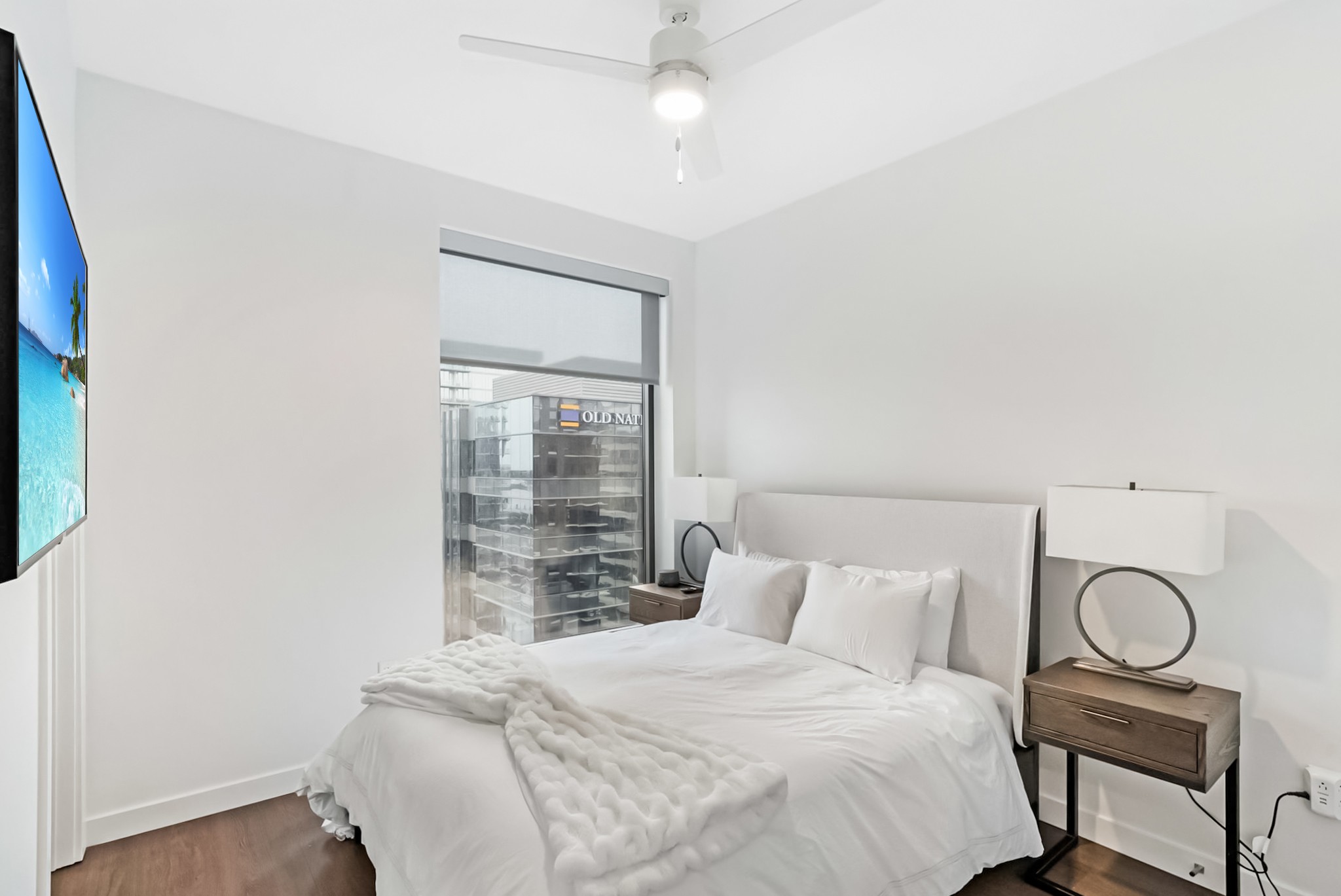 1212 Demonbreun St #1815 Nashville, TN 37203