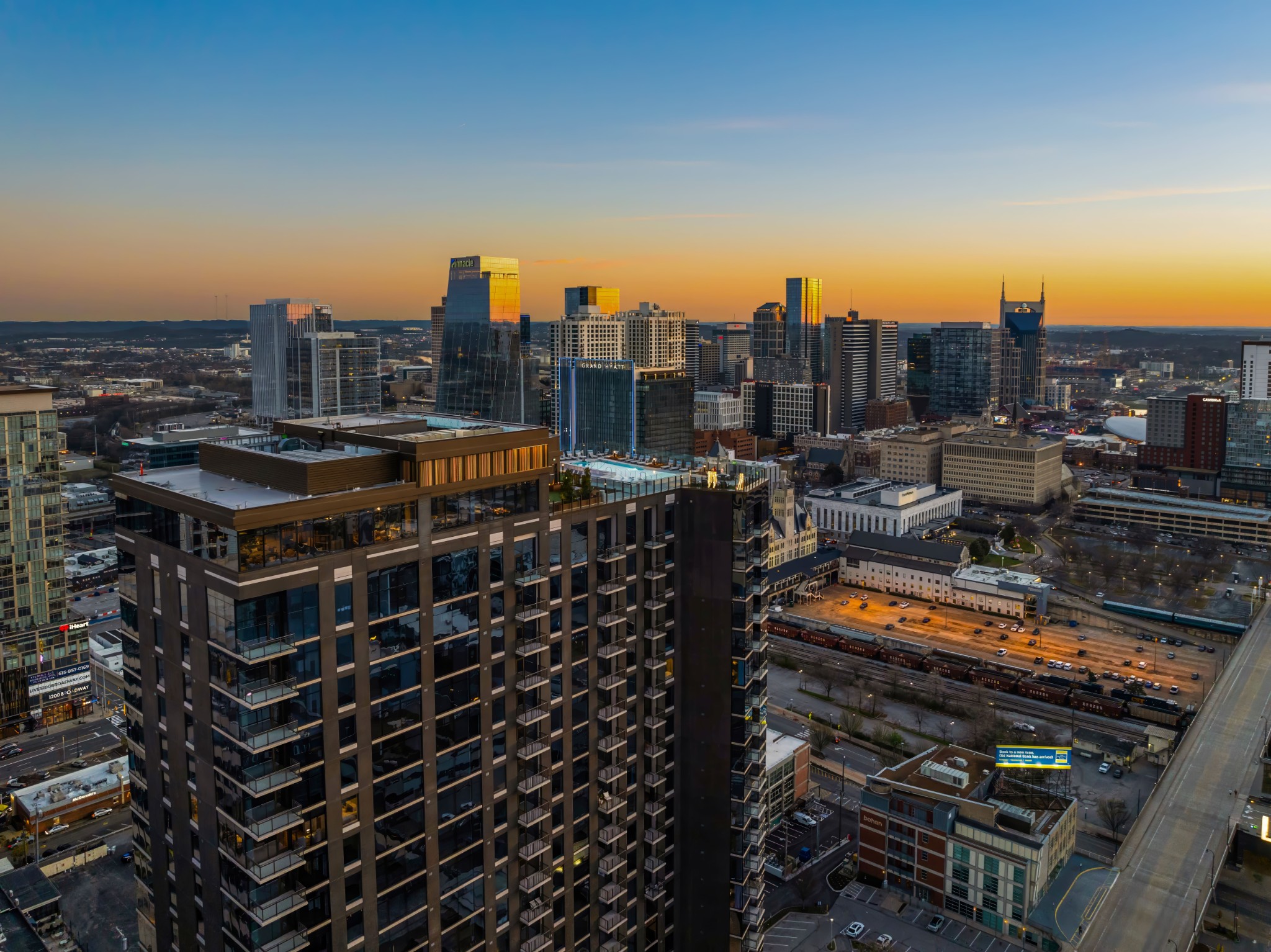 1212 Demonbreun St #1815 Nashville, TN 37203