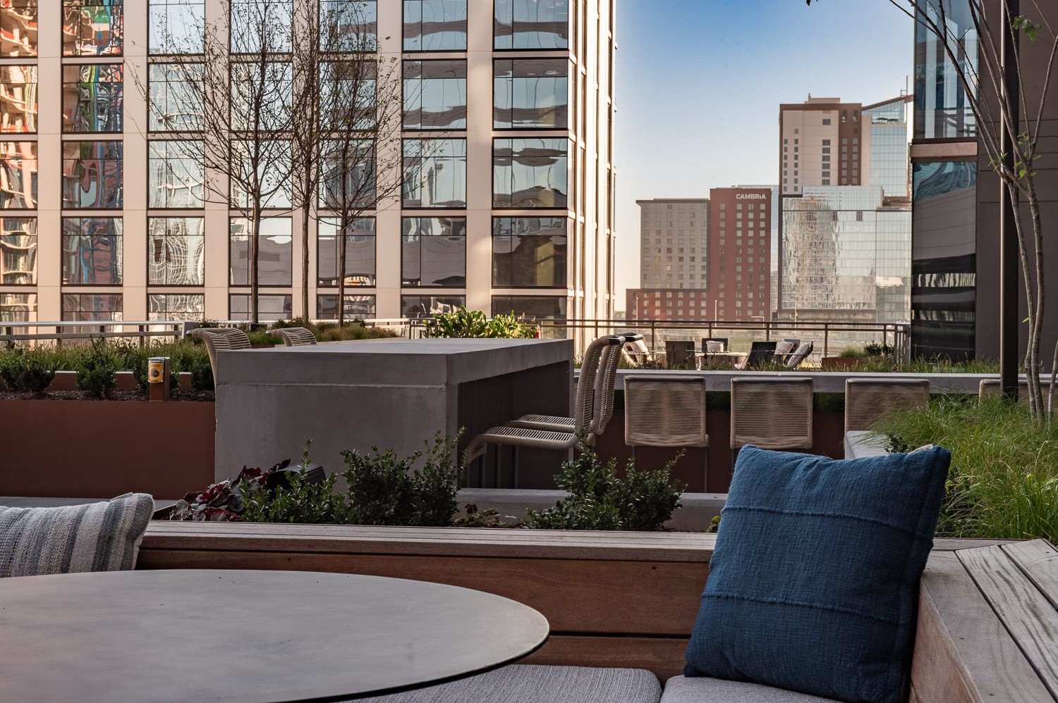 1212 Demonbreun St #1815 Nashville, TN 37203