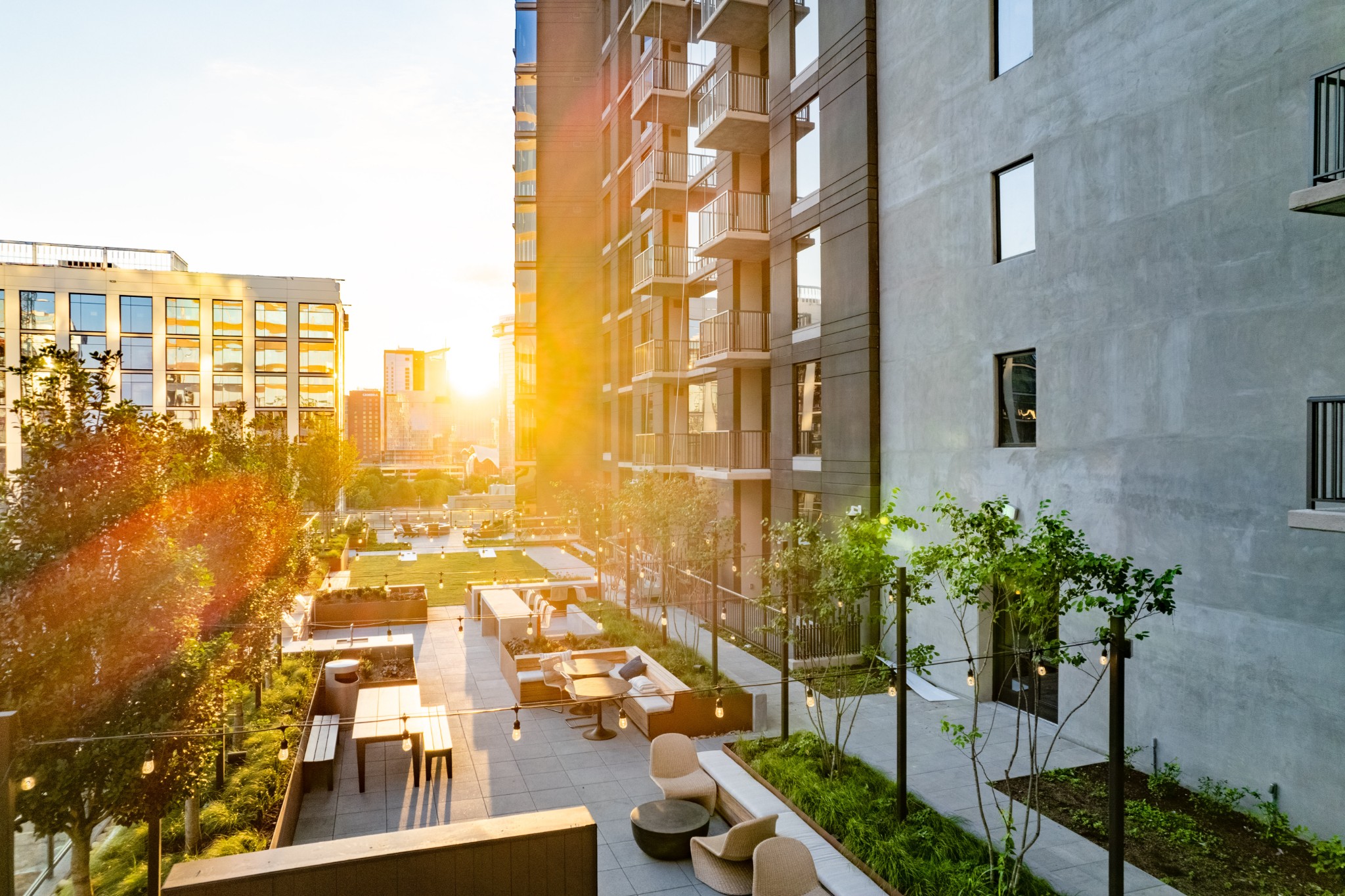 1212 Demonbreun St #1815 Nashville, TN 37203