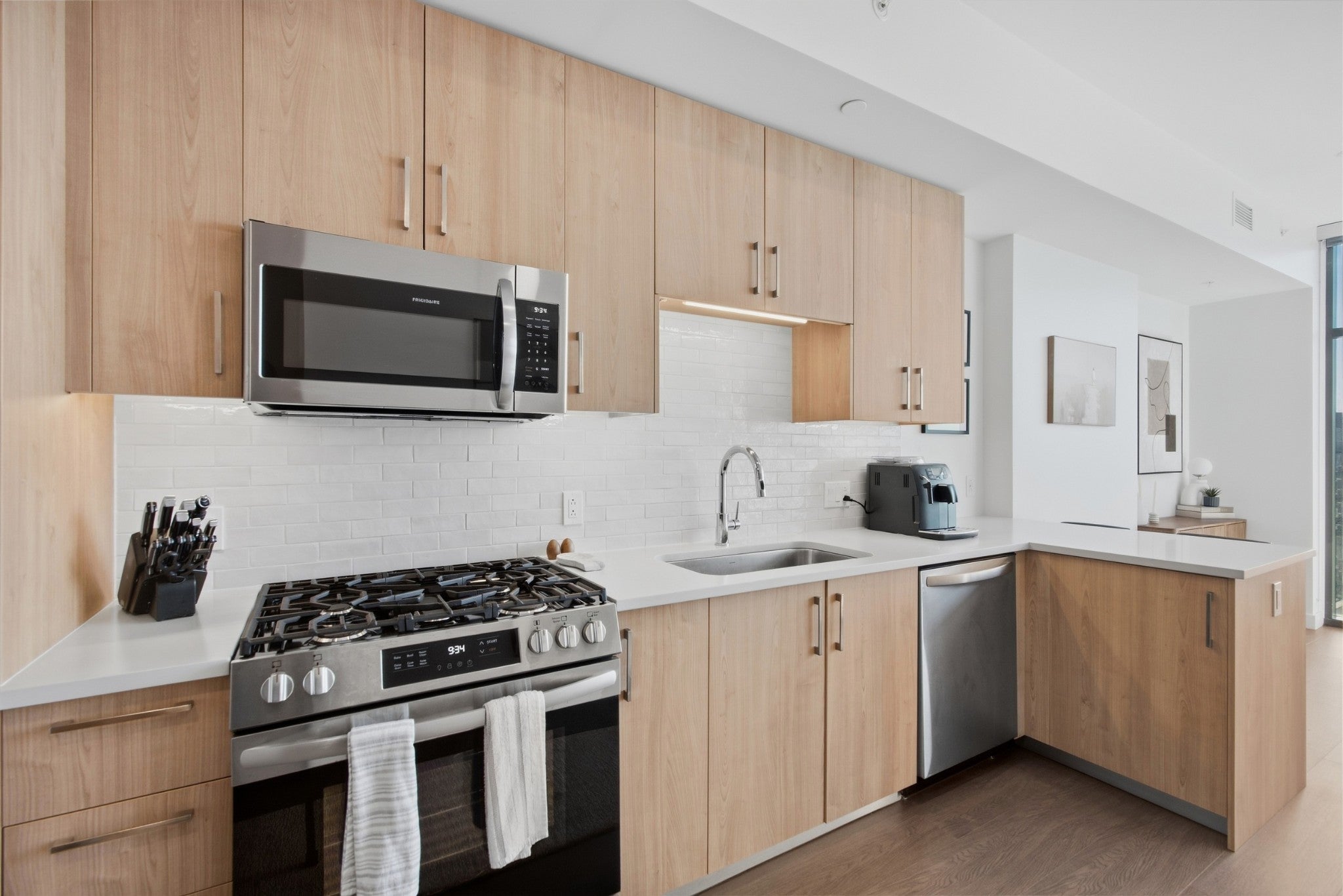 1212 Demonbreun St #2404 Nashville, TN 37203