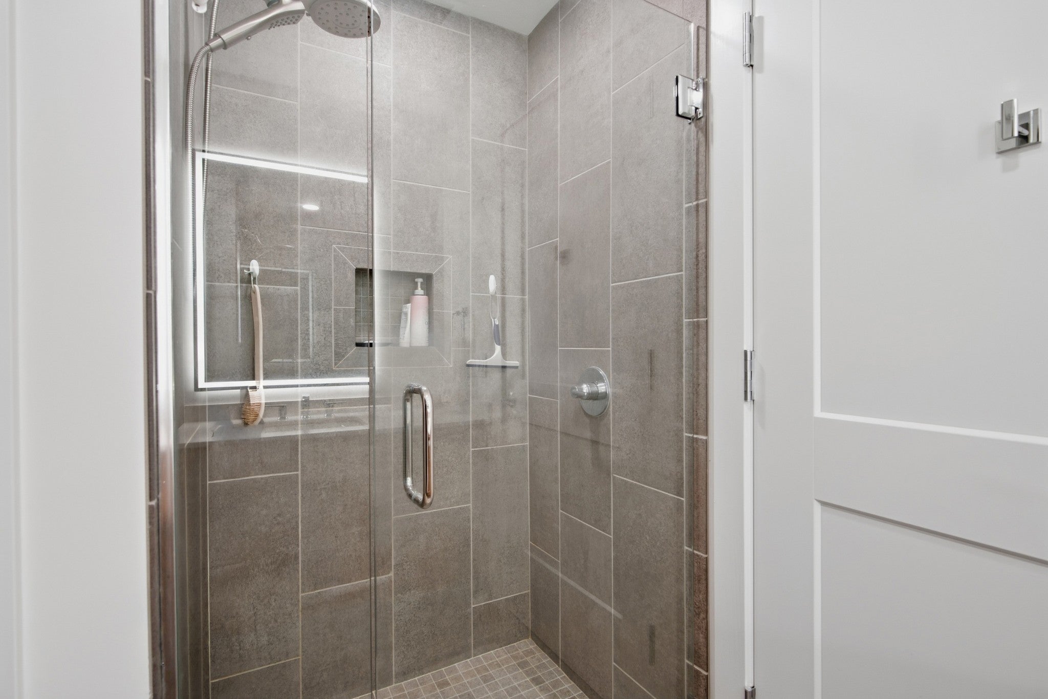 1212 Demonbreun St #2404 Nashville, TN 37203