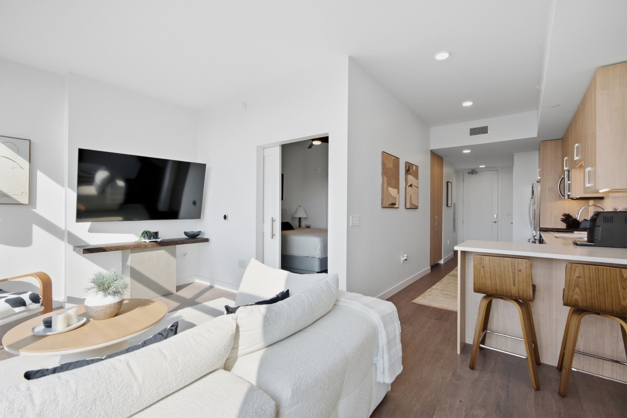 1212 Demonbreun St #2404 Nashville, TN 37203