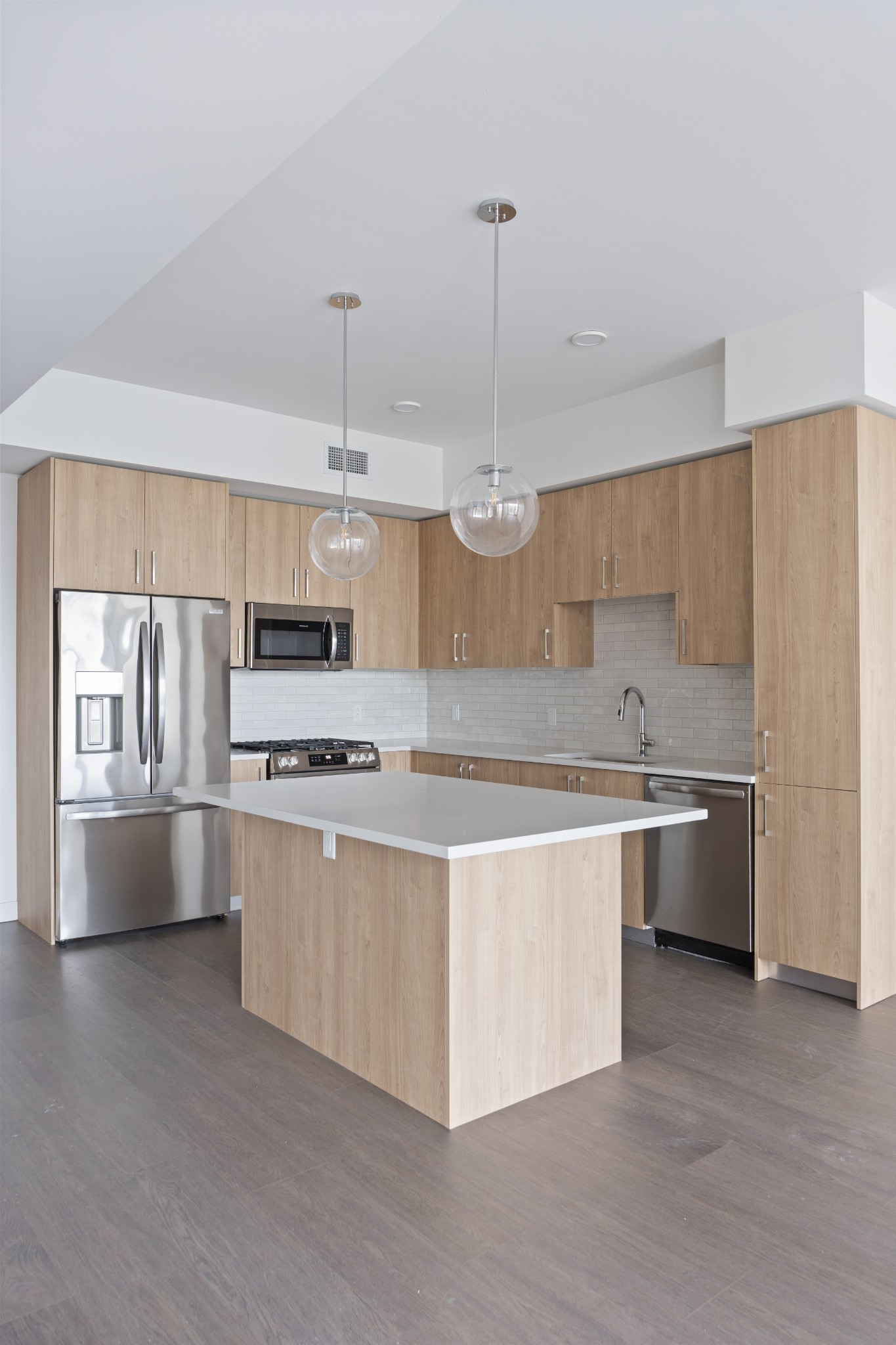 1212 Demonbreun St #A12 (Z) Nashville, TN 37203