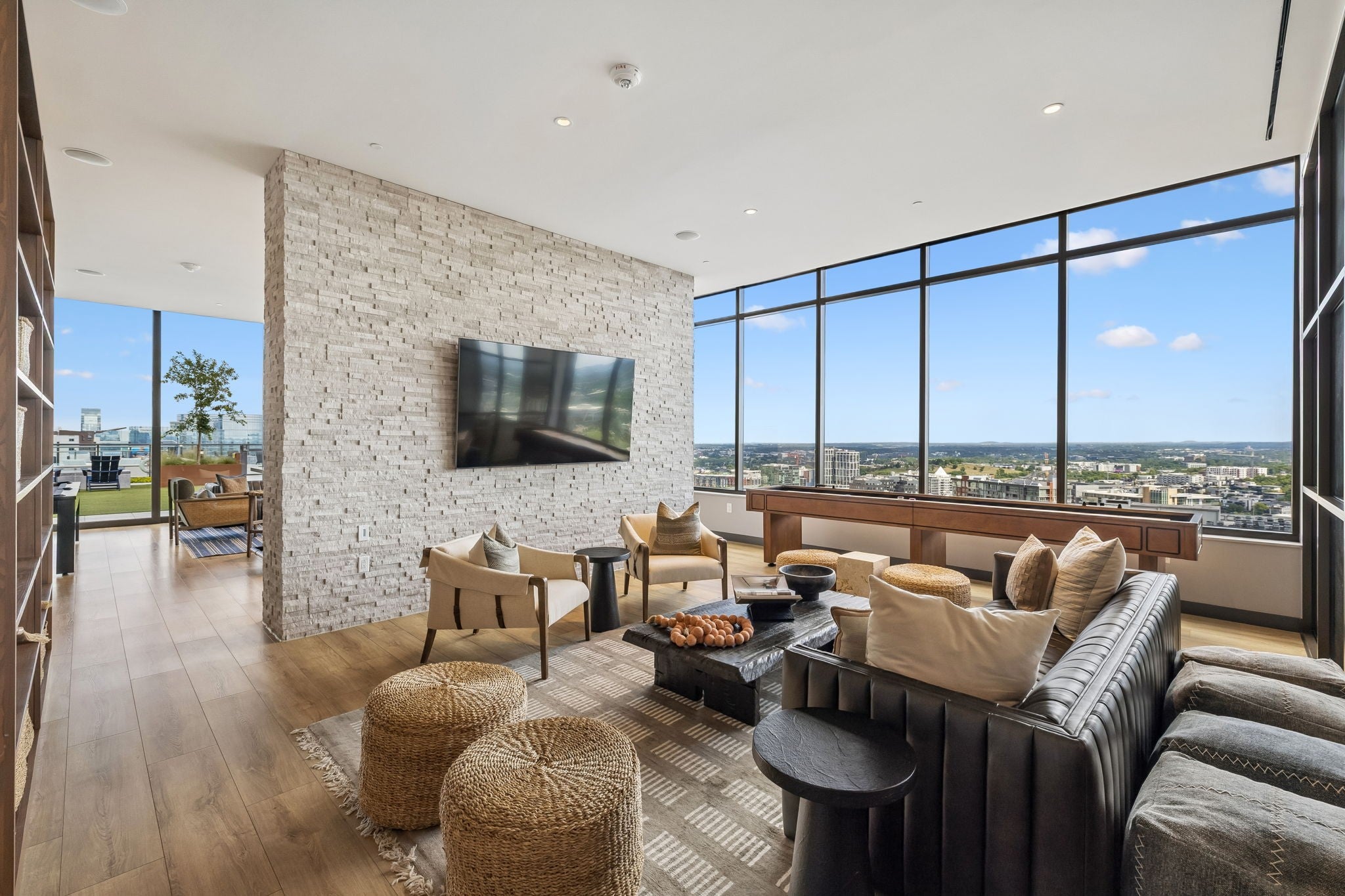 1212 Demonbreun St #815 Nashville, TN 37203