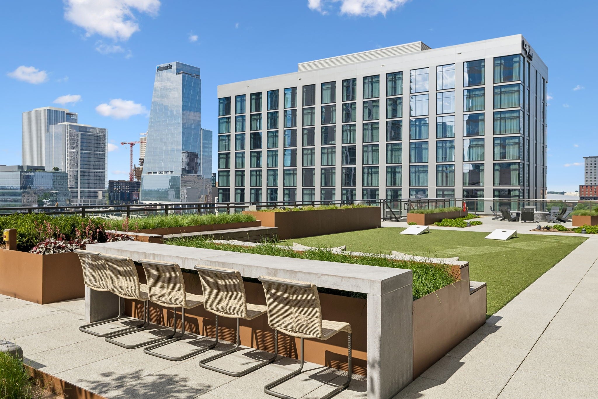 1212 Demonbreun St #815 Nashville, TN 37203