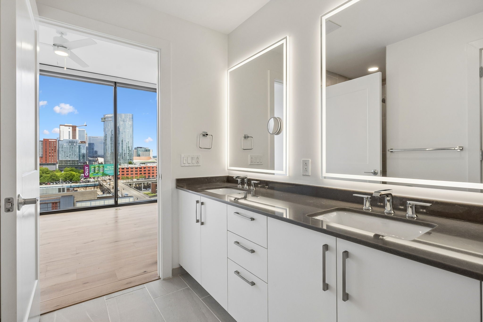 1212 Demonbreun St #815 Nashville, TN 37203